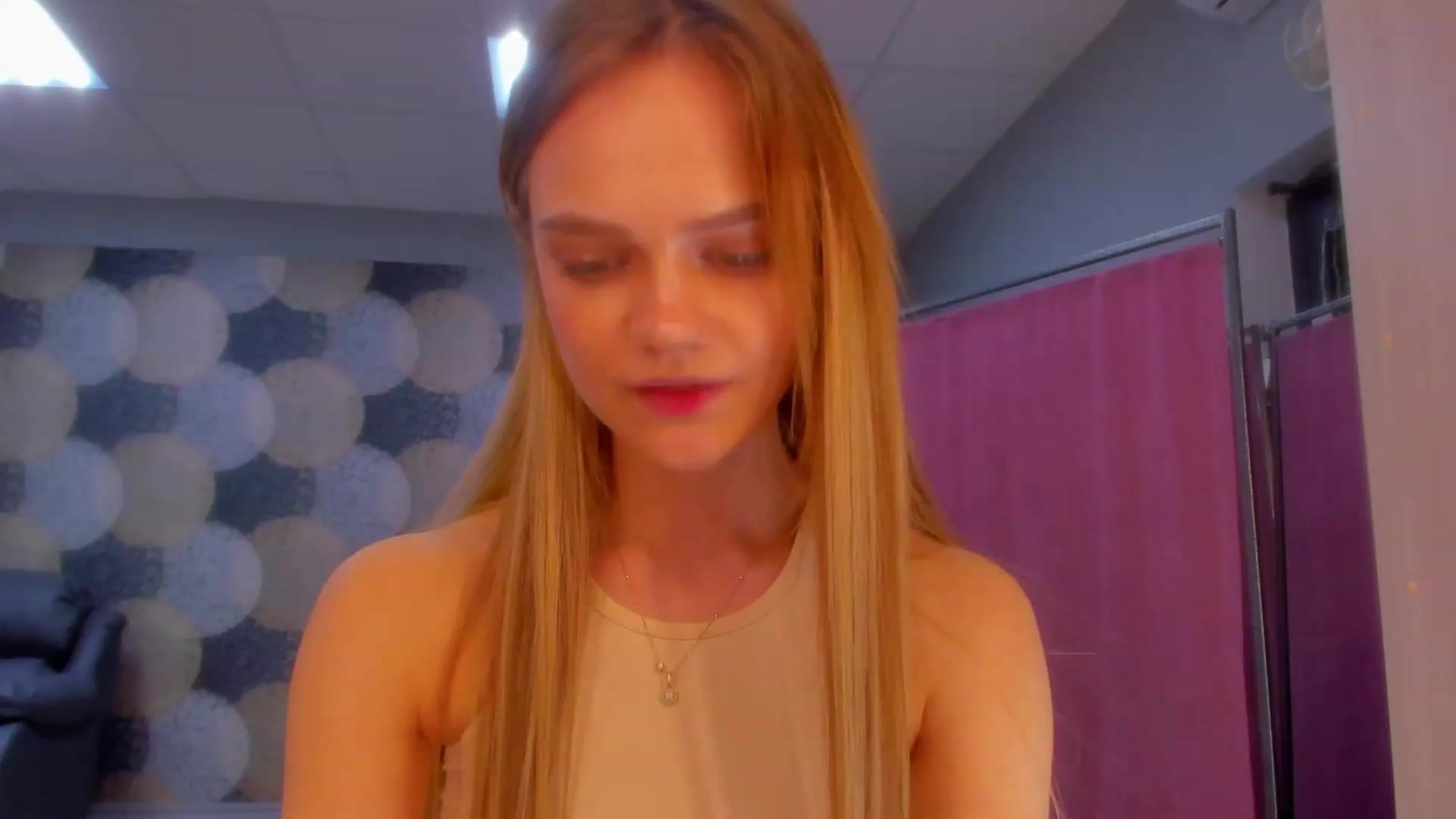 Gallery image thumbnail from MiroSlavaaa's myfreecams stream on, 01/31/2023, 21:03 image 6 of 20