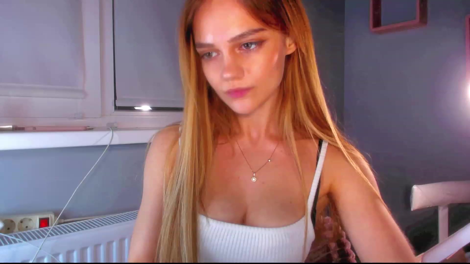 Gallery image thumbnail from MiroSlavaaa's myfreecams stream on, 02/04/2023, 23:14 image 8 of 20