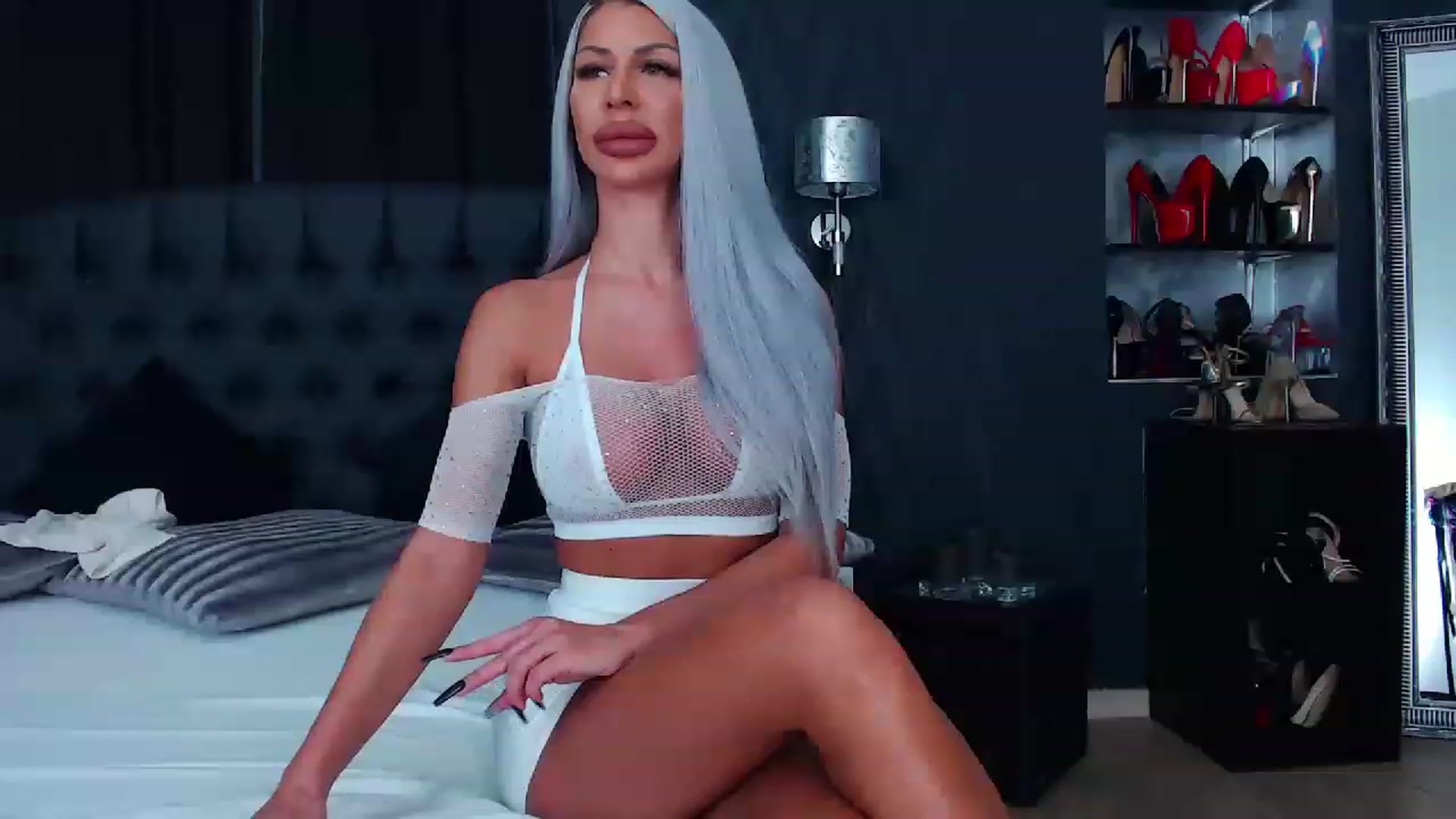 Gallery image thumbnail from MirrembeX's myfreecams stream on, 02/18/2023, 24:10 image 12 of 20