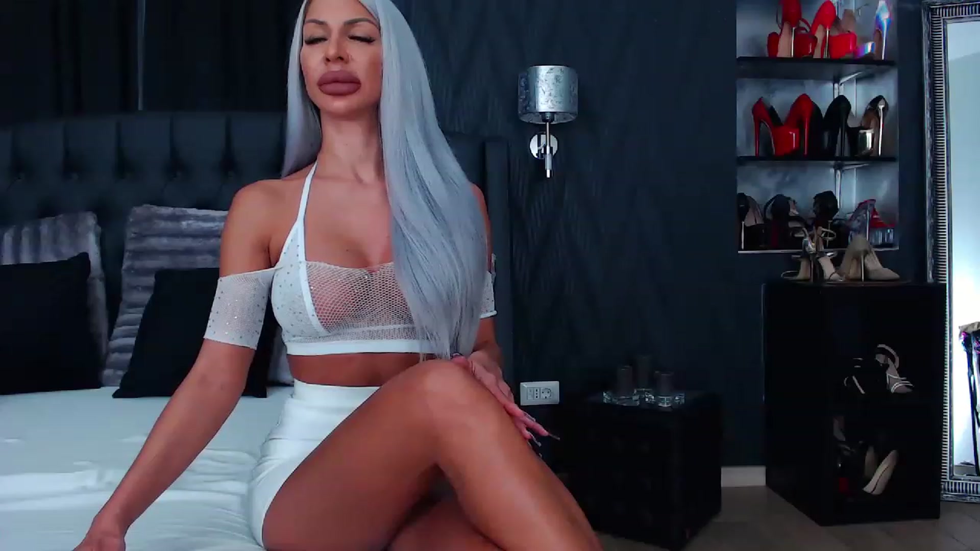 Gallery image thumbnail from MirrembeX's myfreecams stream on, 02/18/2023, 06:17 image 9 of 20