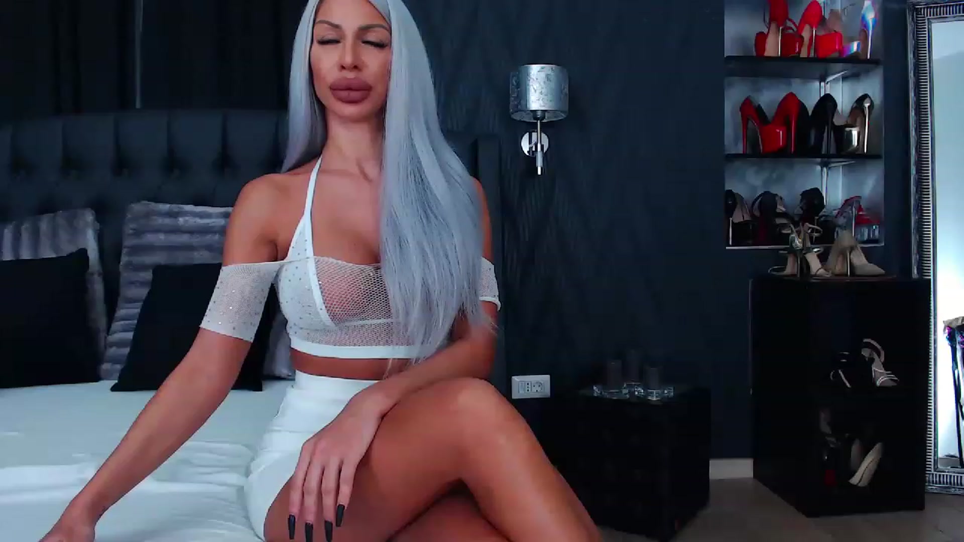 Gallery image thumbnail from MirrembeX's myfreecams stream on, 02/18/2023, 06:17 image 19 of 20