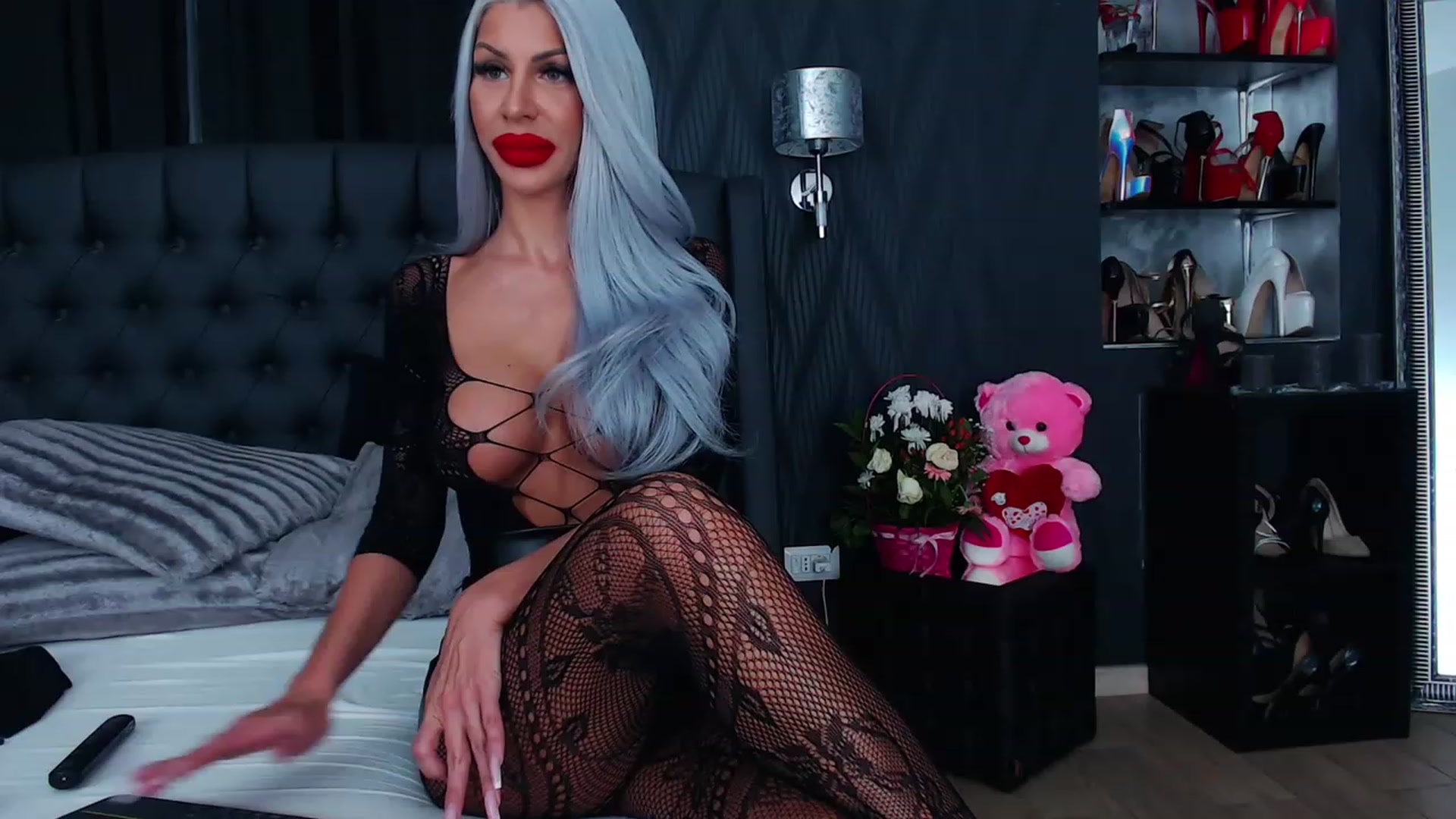 Gallery image thumbnail from MirrembeX's myfreecams stream on, 03/13/2023, 01:03 image 12 of 20