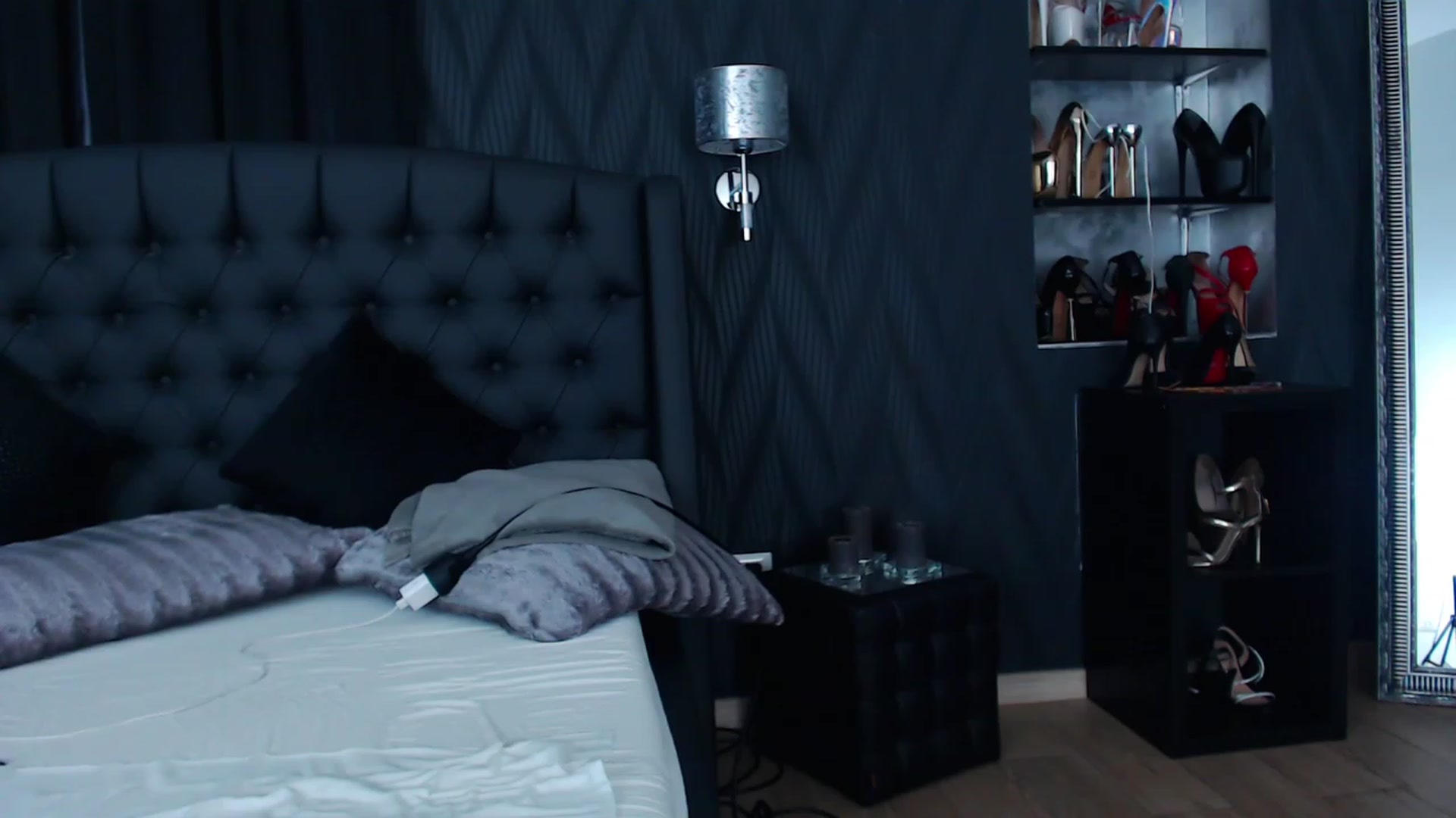 Gallery image thumbnail from MirrembeX's myfreecams stream on, 06/01/2023, 09:53 image 17 of 20