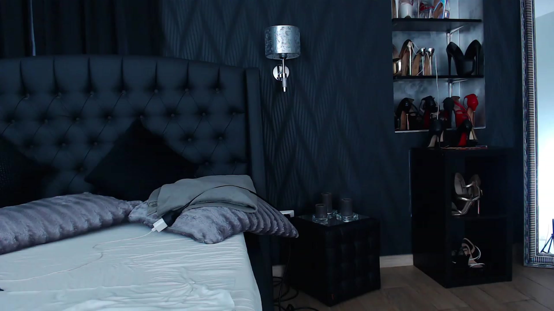 Gallery image thumbnail from MirrembeX's myfreecams stream on, 06/01/2023, 10:35 image 14 of 20