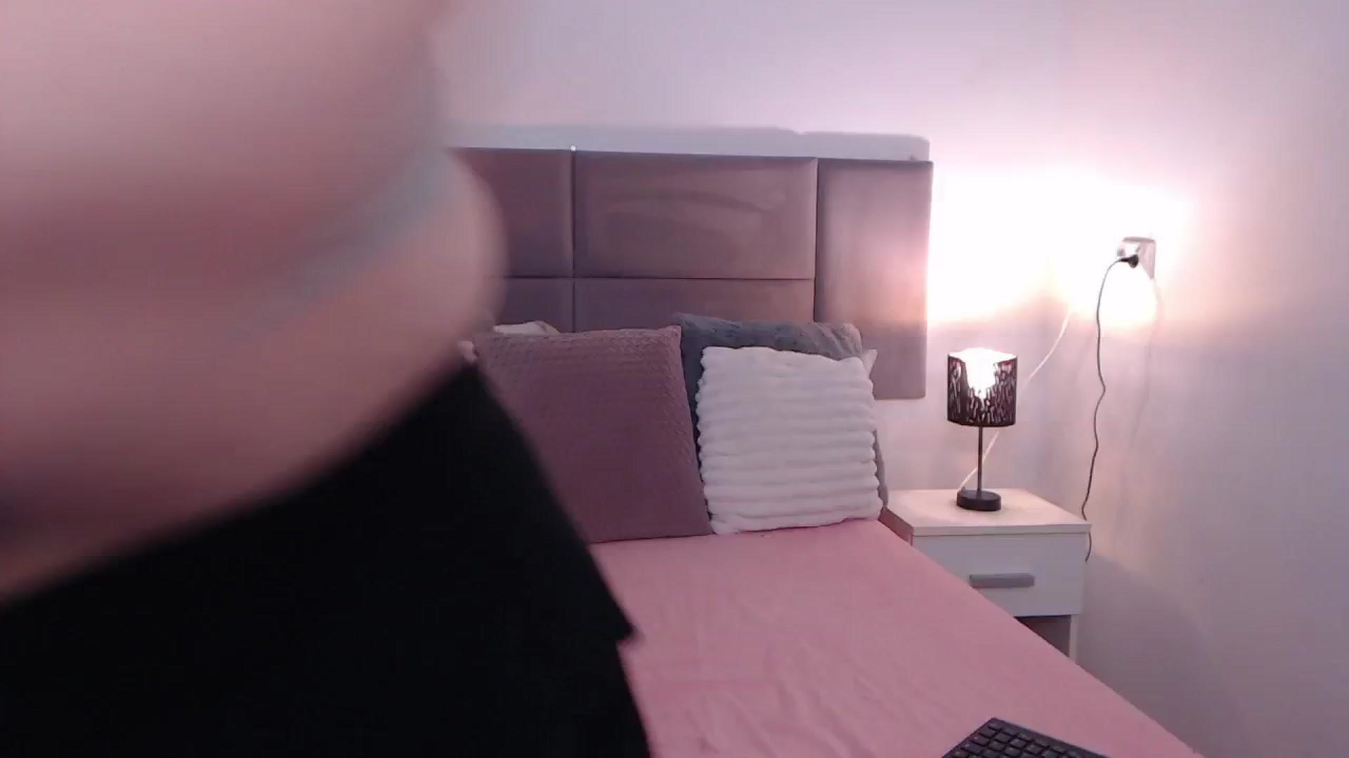 Gallery image thumbnail from MiryamInes's myfreecams stream on, 04/20/2026, 19:22 image 8 of 20
