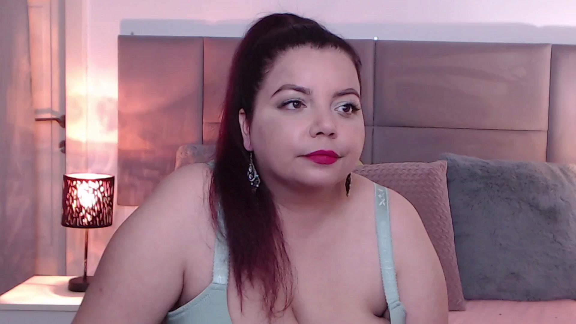 Gallery image thumbnail from MiryamInes's myfreecams stream on, 04/20/2026, 22:24 image 18 of 20