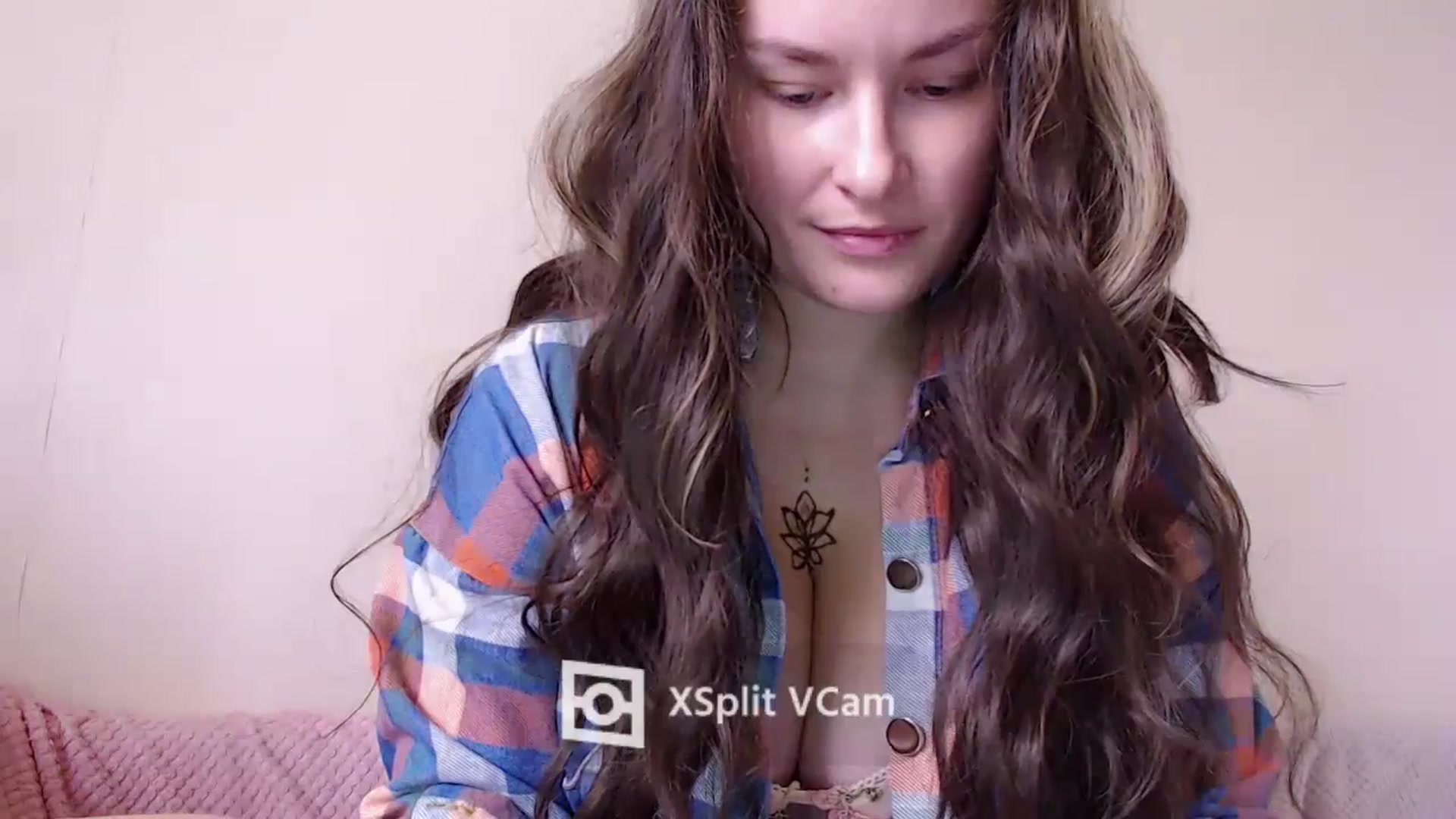 Gallery image thumbnail from Mis_Virginia_'s myfreecams stream on, 09/27/2024, 11:05 image 14 of 20
