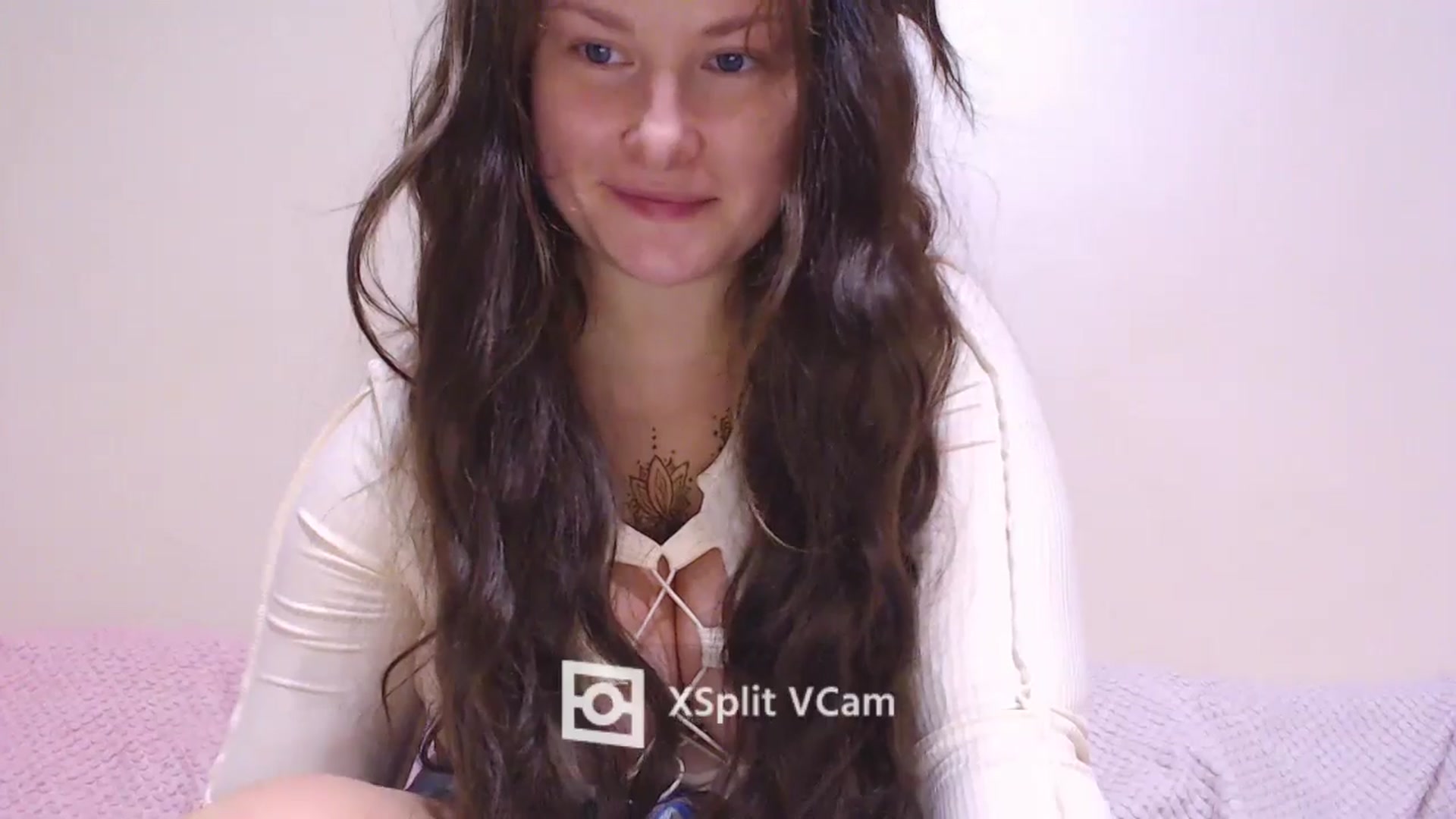 Gallery image thumbnail from Mis_Virginia_'s myfreecams stream on, 11/08/2024, 21:39 image 17 of 20