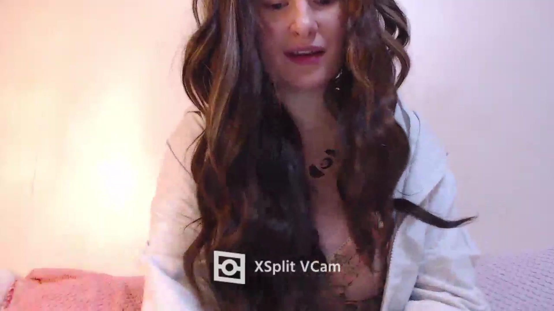 Gallery image thumbnail from Mis_Virginia_'s myfreecams stream on, 02/26/2025, 18:09 image 18 of 20