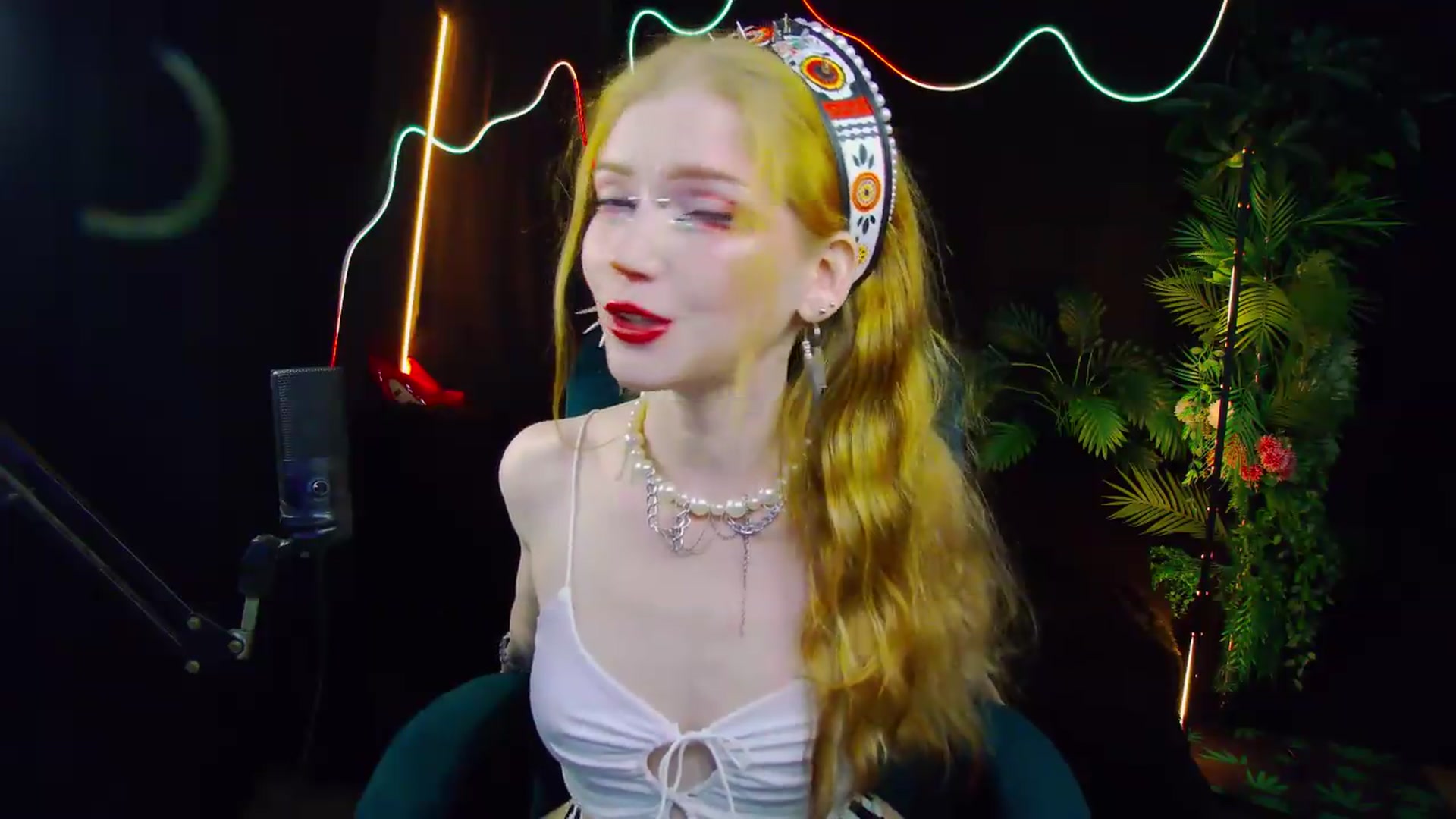 Gallery image thumbnail from MisaMisaAmane's myfreecams stream on, 06/24/2026, 19:38 image 8 of 20