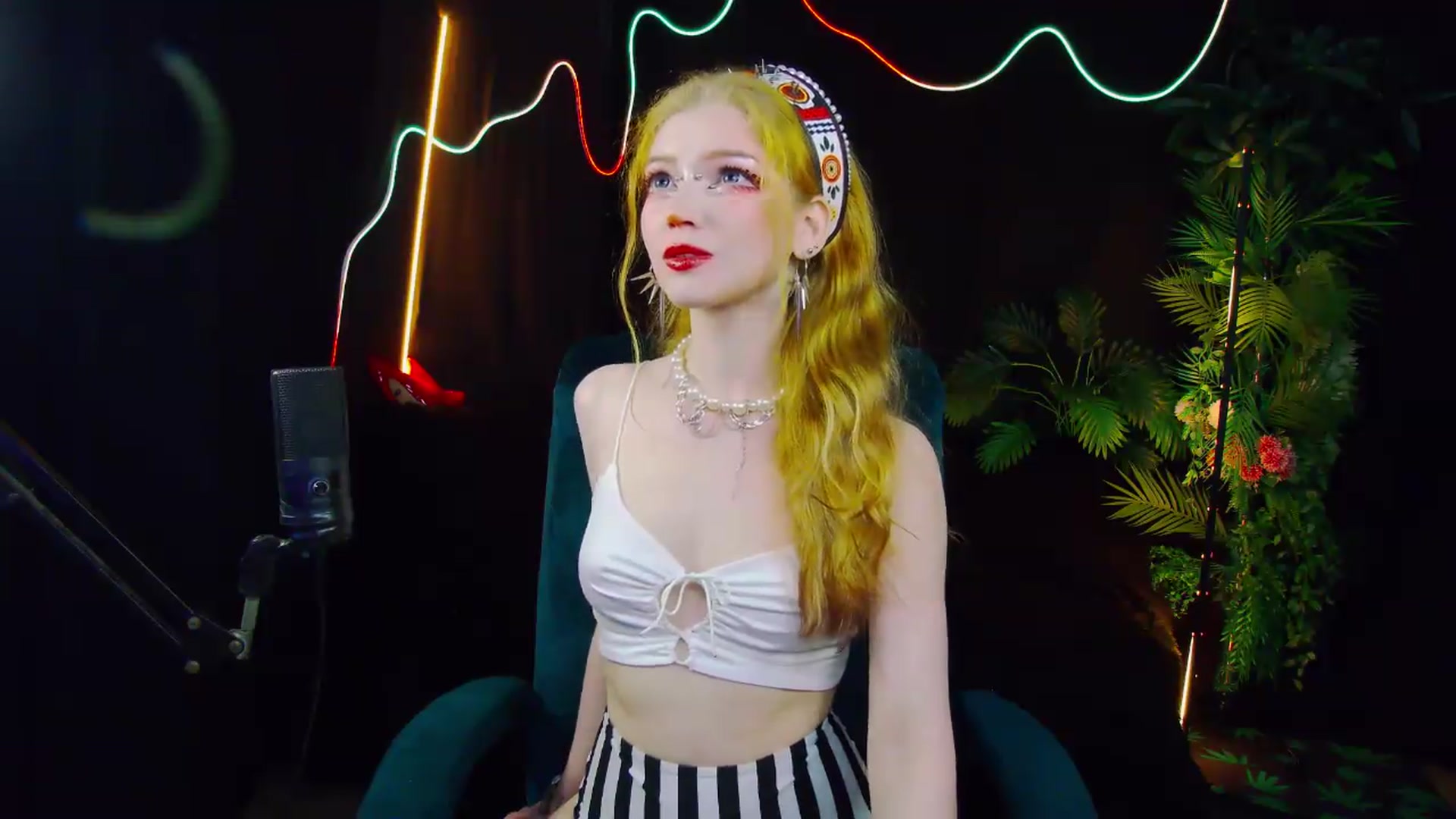 Gallery image thumbnail from MisaMisaAmane's myfreecams stream on, 06/24/2026, 19:38 image 9 of 20