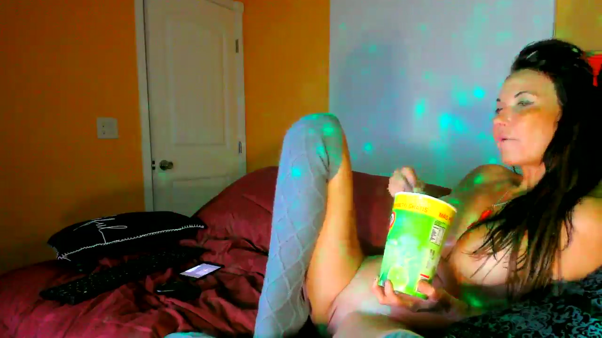 Gallery image thumbnail from MisfitToyClub's myfreecams stream on, 12/23/2024, 04:51 image 20 of 20