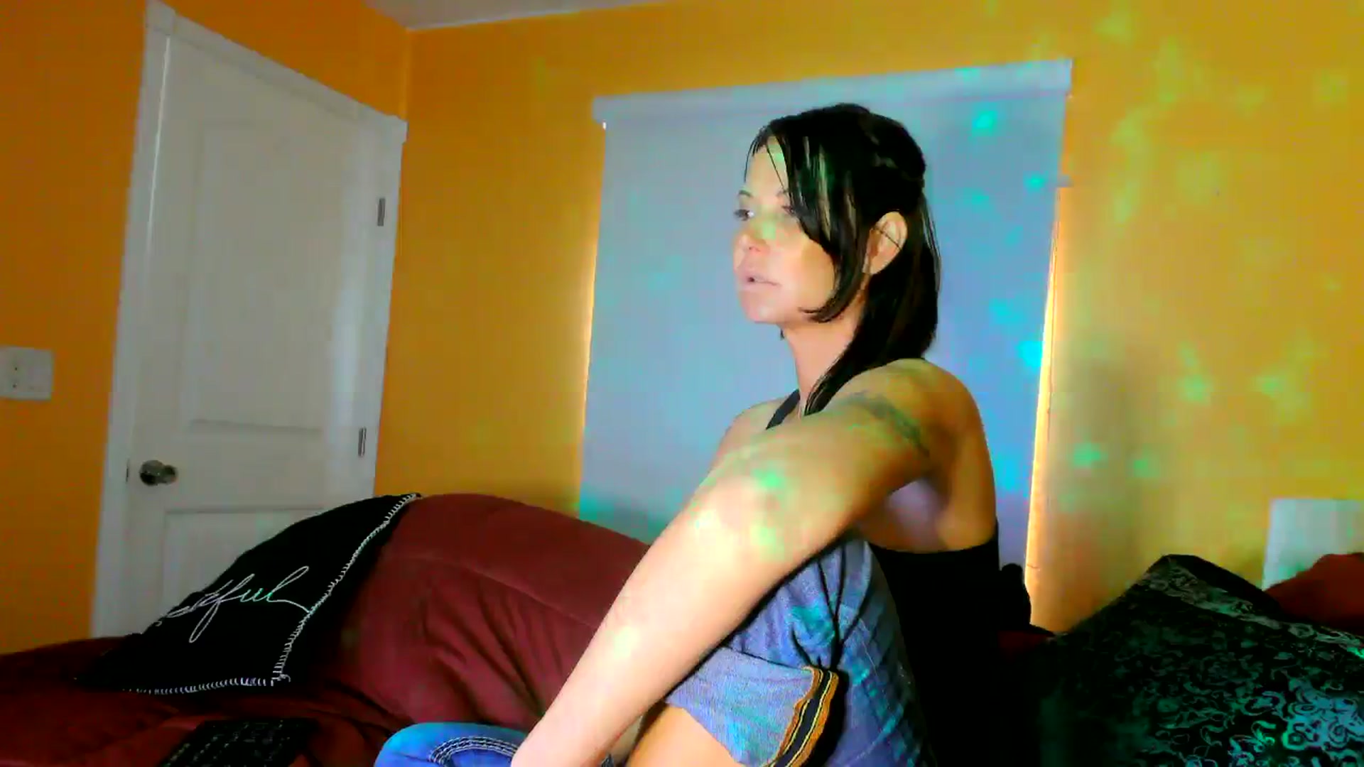 Gallery image thumbnail from MisfitToyClub's myfreecams stream on, 12/23/2024, 23:57 image 18 of 20