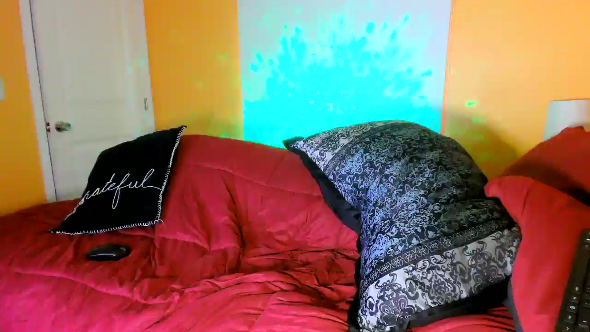 Gallery image thumbnail from MisfitToyClub's myfreecams stream on, 12/24/2024, 01:05 image 8 of 20