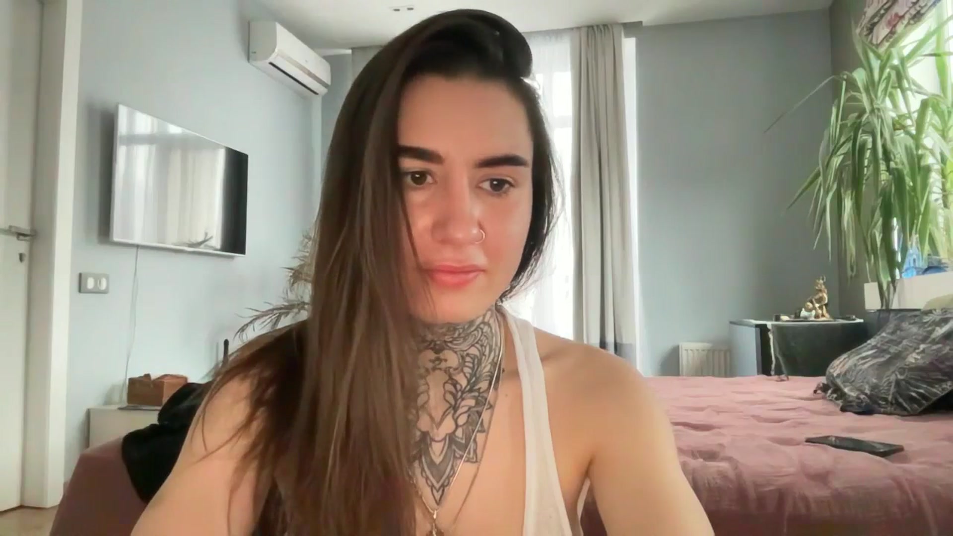 Gallery image thumbnail from MishaCheyenne's myfreecams stream on, 01/03/2025, 08:28 image 4 of 20