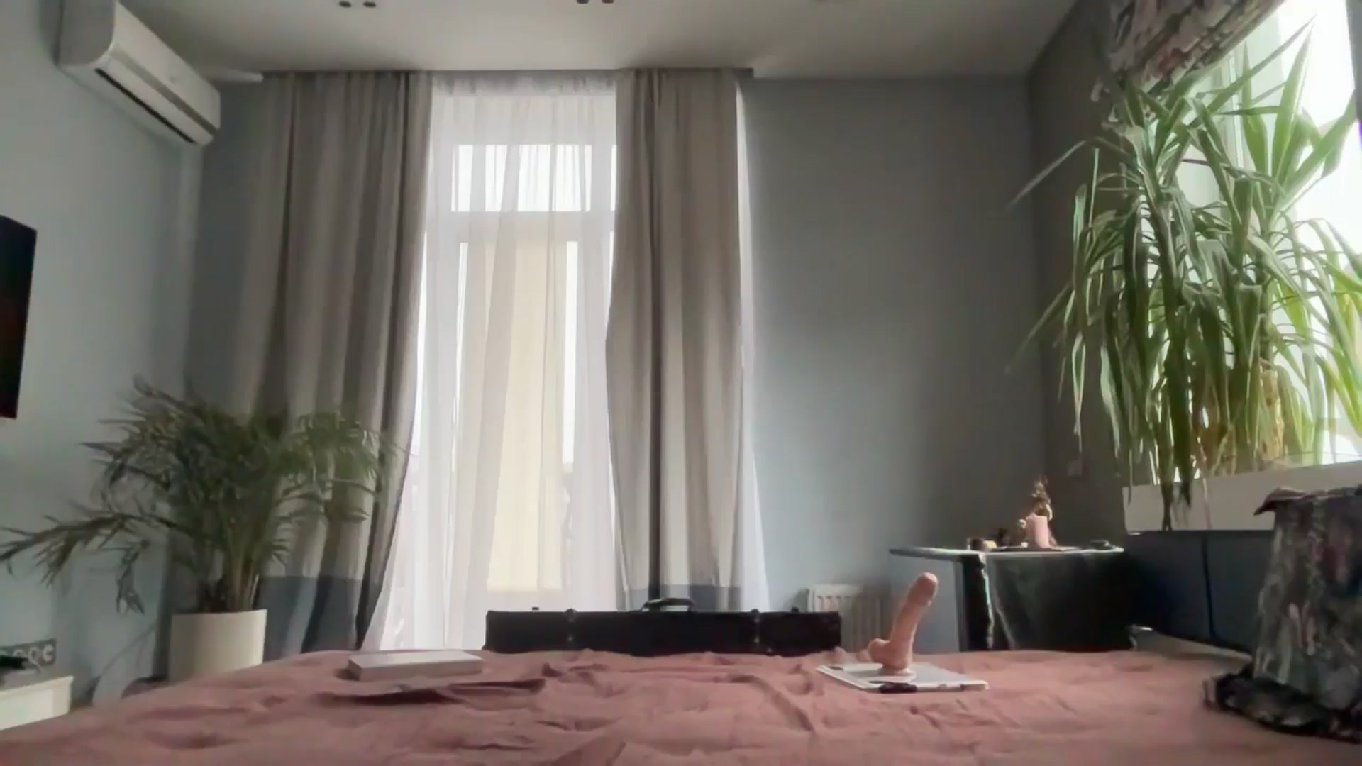 Gallery image thumbnail from MishaCheyenne's myfreecams stream on, 01/22/2025, 07:29 image 18 of 20