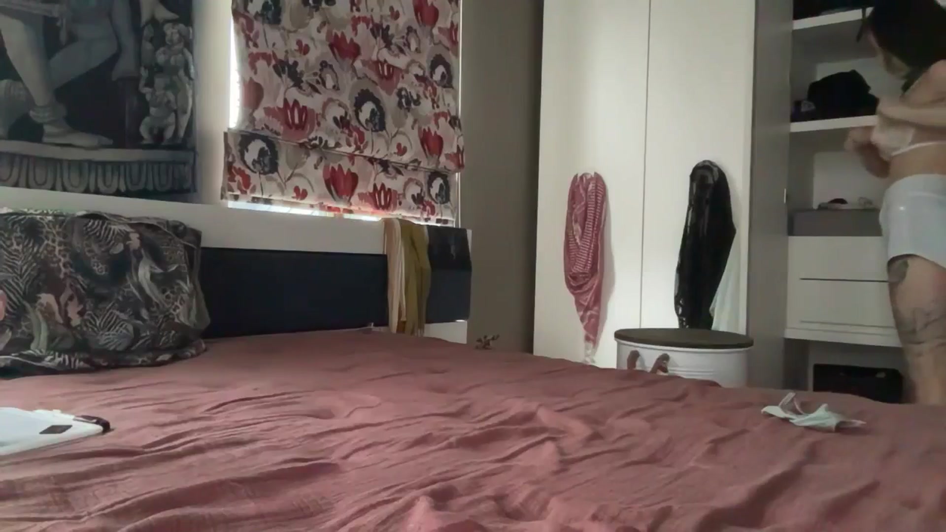 Gallery image thumbnail from MishaCheyenne's myfreecams stream on, 01/22/2025, 07:29 image 2 of 20