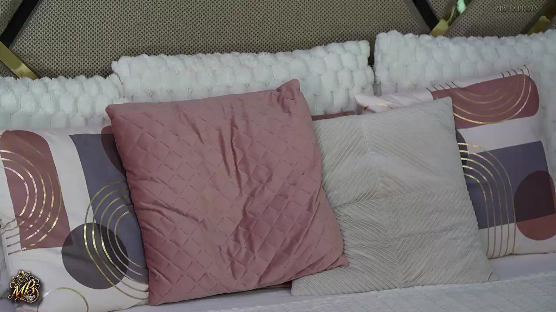Gallery image thumbnail from MishelleBrizo's myfreecams stream on, 07/27/2026, 07:36 image 20 of 20