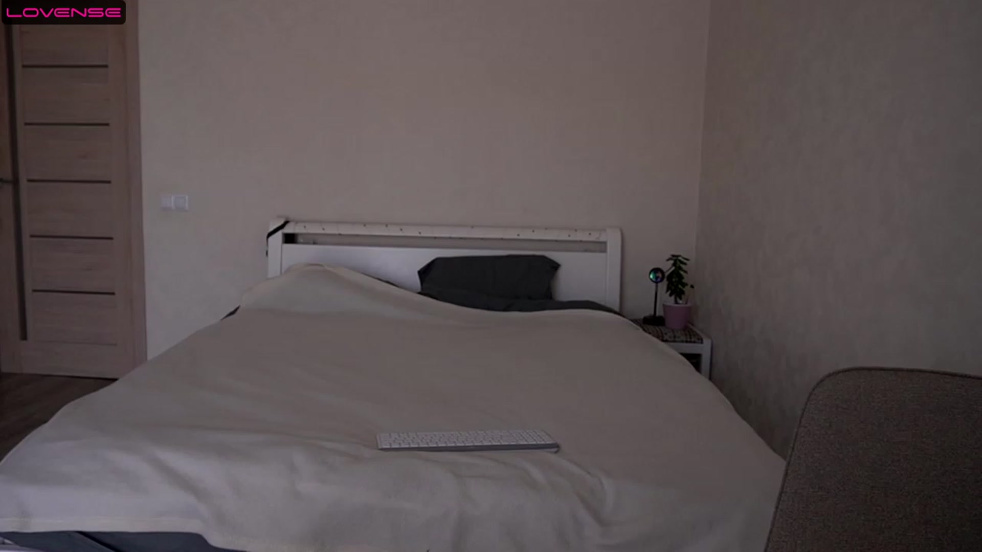 Gallery image thumbnail from MishkaSmile's myfreecams stream on, 05/13/2023, 08:48 image 3 of 20