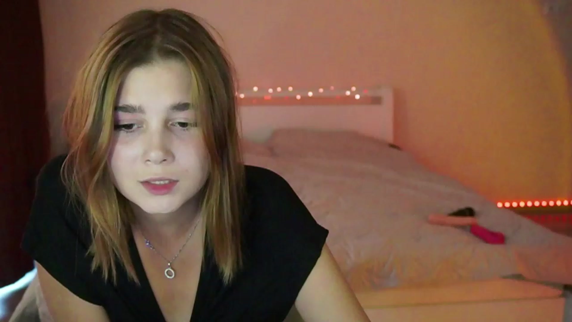 Gallery image thumbnail from MishkaSmile's myfreecams stream on, 07/25/2023, 12:18 image 3 of 20