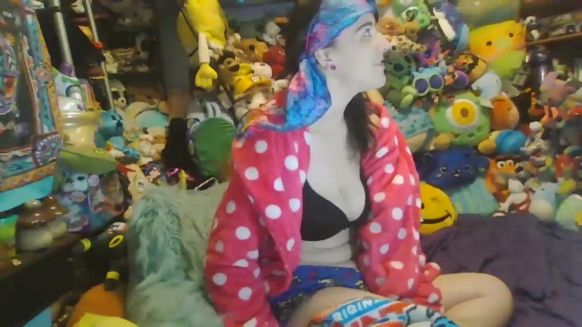Gallery image thumbnail from MishkaWolfcat's myfreecams stream on, 01/01/2025, 11:59 image 4 of 20