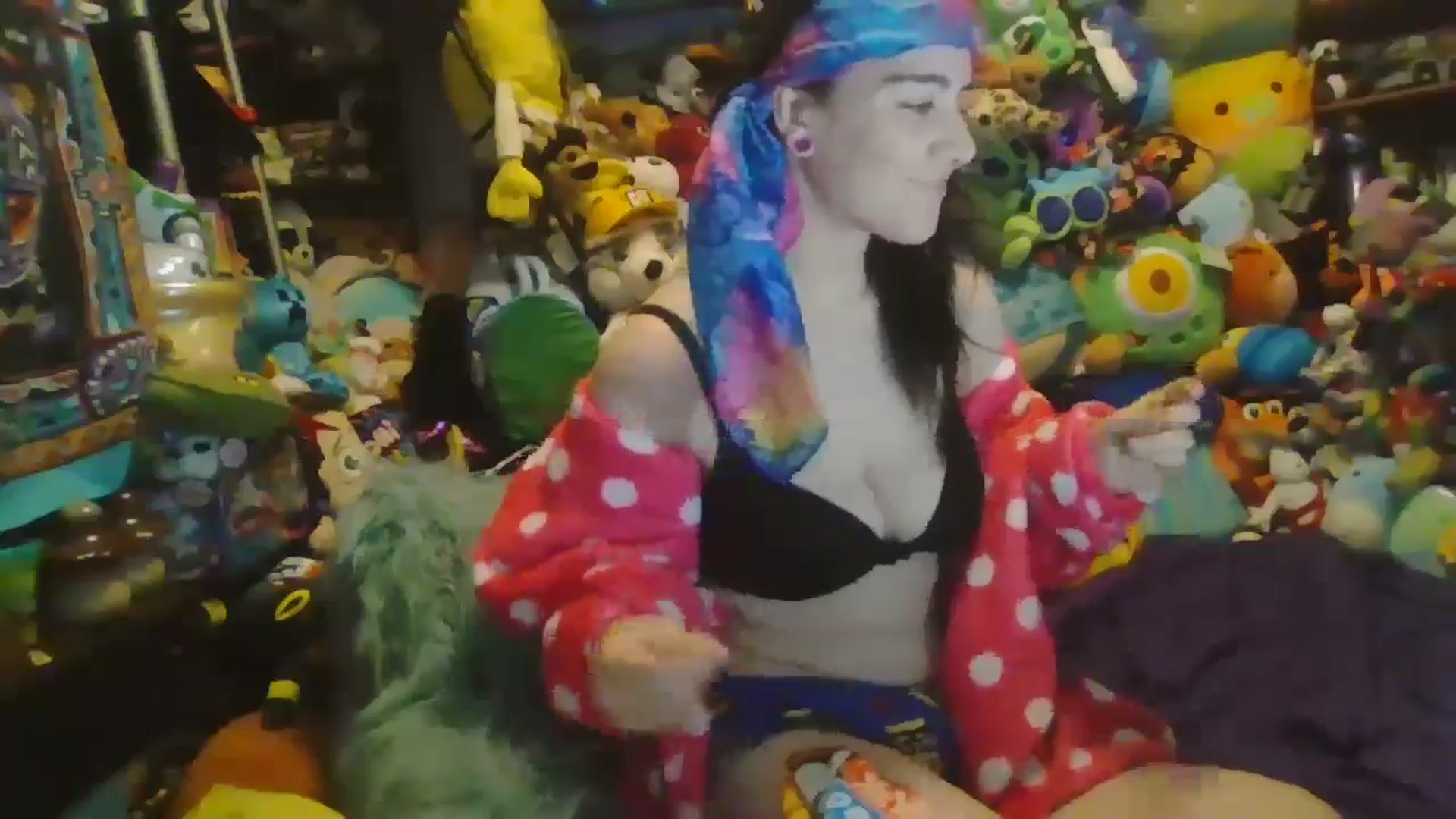 Gallery image thumbnail from MishkaWolfcat's myfreecams stream on, 01/01/2025, 11:59 image 6 of 20