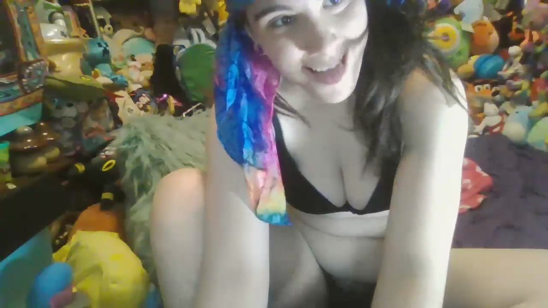 Gallery image thumbnail from MishkaWolfcat's myfreecams stream on, 01/01/2025, 13:14 image 5 of 20