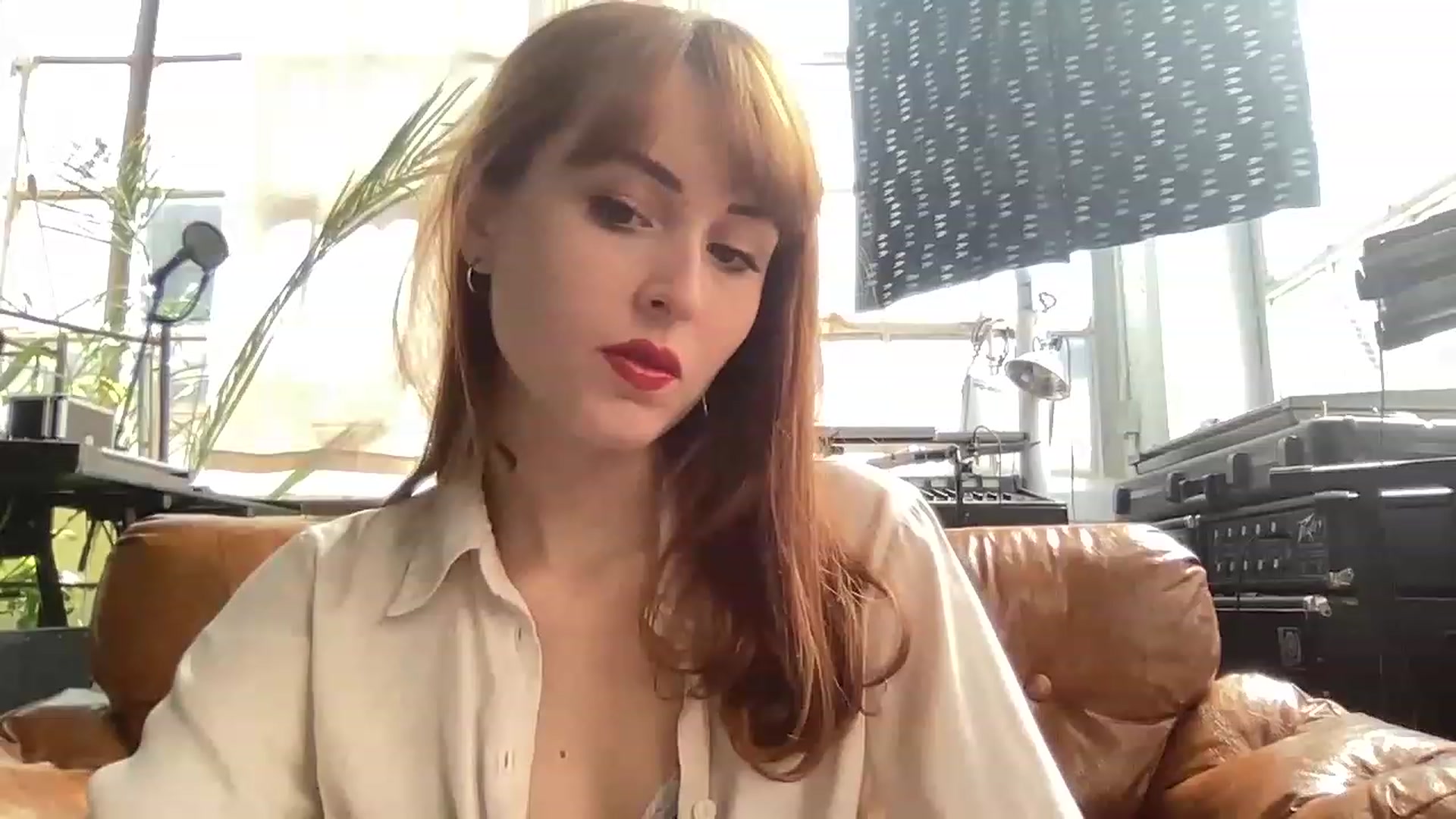Gallery image thumbnail from Miss0star_'s myfreecams stream on, 03/28/2023, 18:17 image 10 of 20
