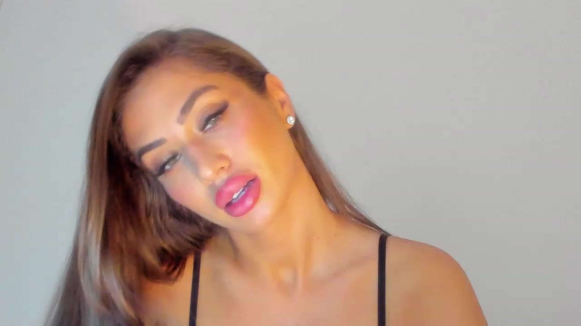 Gallery image thumbnail from MissAisha_'s myfreecams stream on, 01/29/2023, 11:33 image 10 of 20