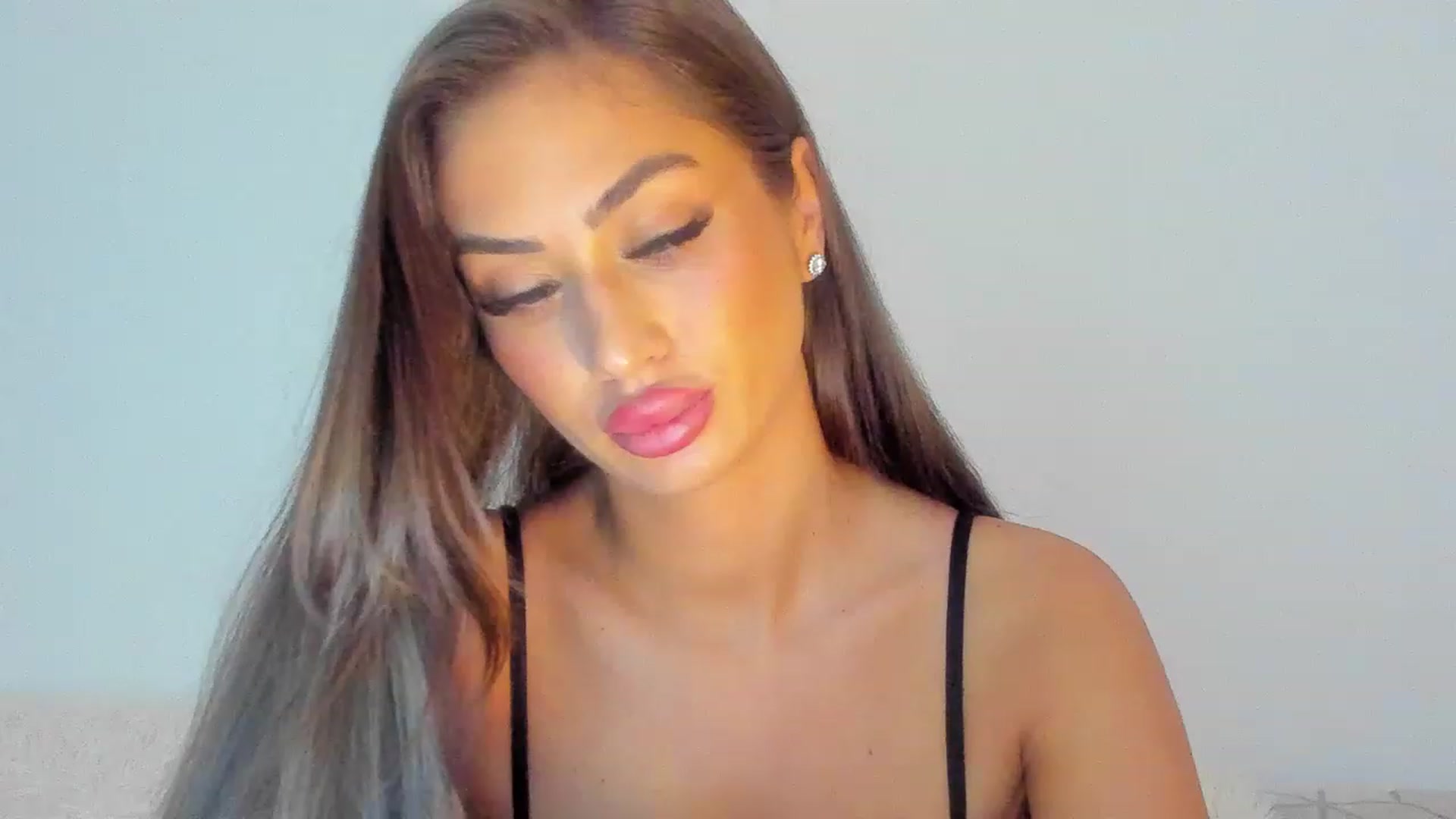 Gallery image thumbnail from MissAisha_'s myfreecams stream on, 01/29/2023, 11:33 image 19 of 20
