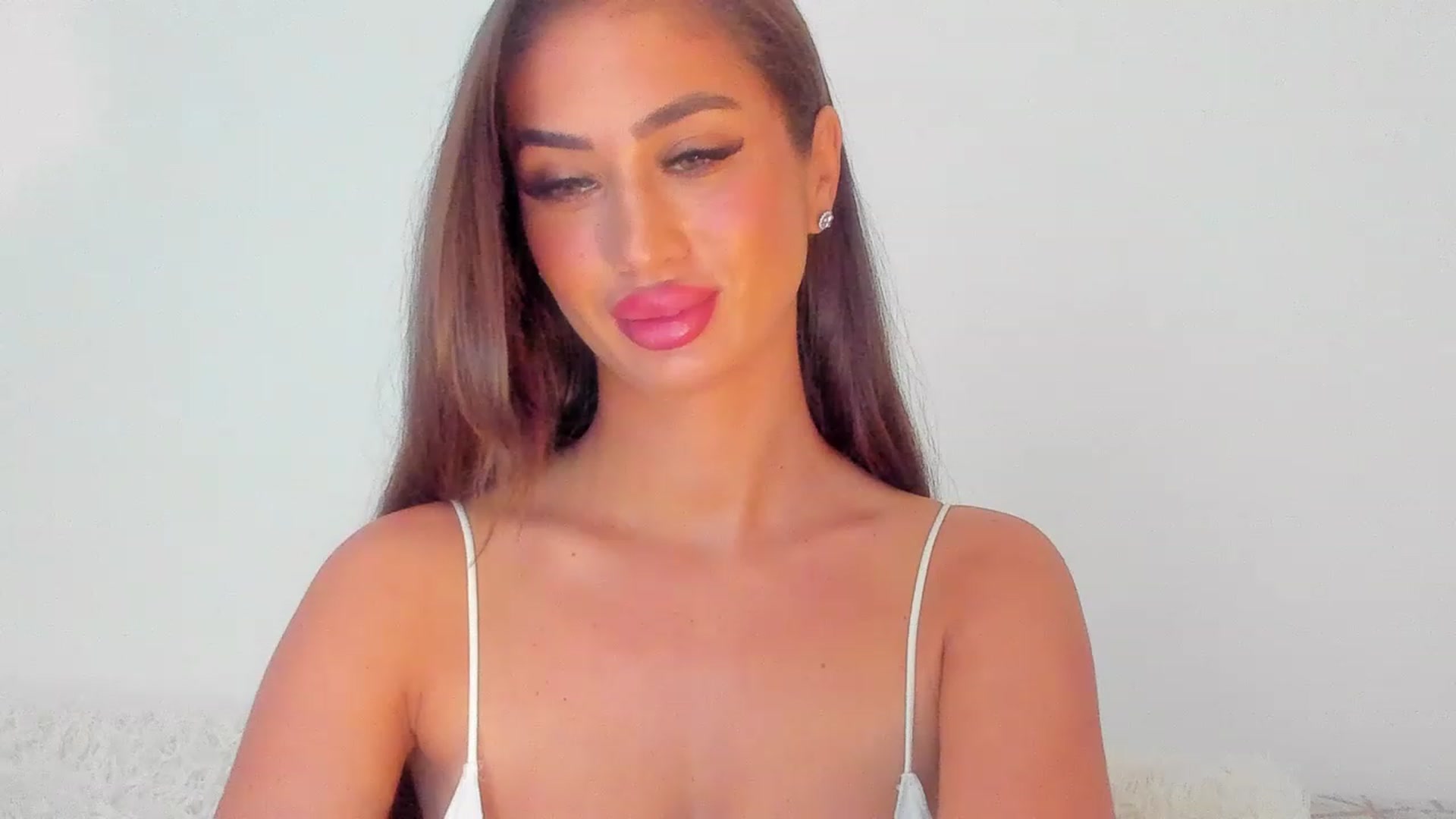 Gallery image thumbnail from MissAisha_'s myfreecams stream on, 01/30/2023, 08:47 image 2 of 20