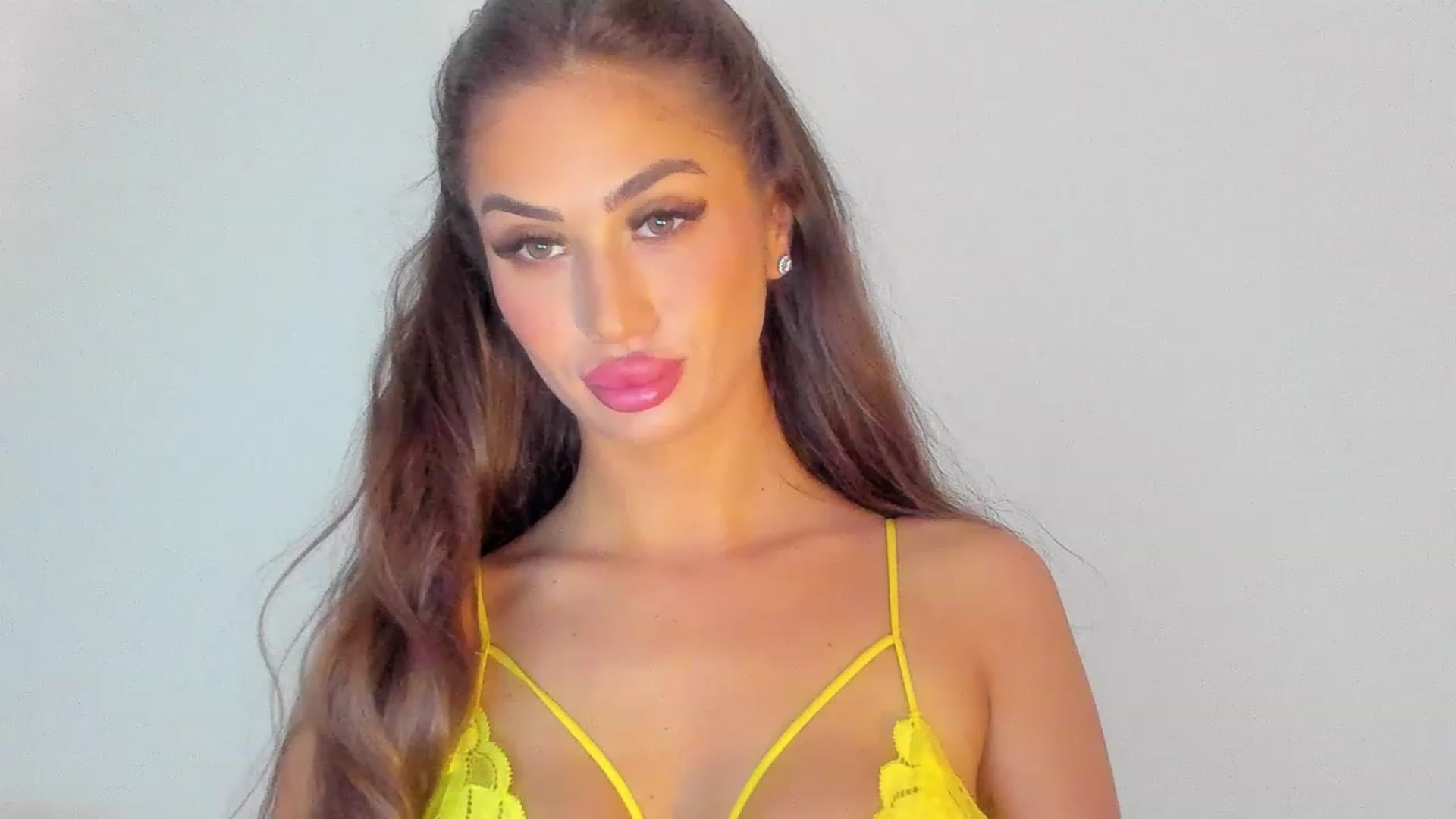 Gallery image thumbnail from MissAisha_'s myfreecams stream on, 02/02/2023, 09:47 image 6 of 20