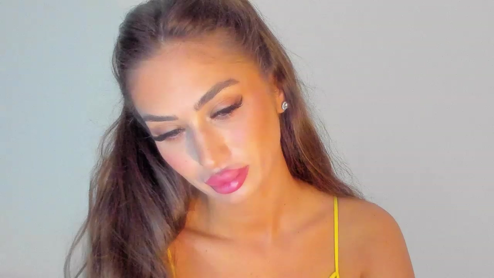 Gallery image thumbnail from MissAisha_'s myfreecams stream on, 02/02/2023, 09:47 image 9 of 20