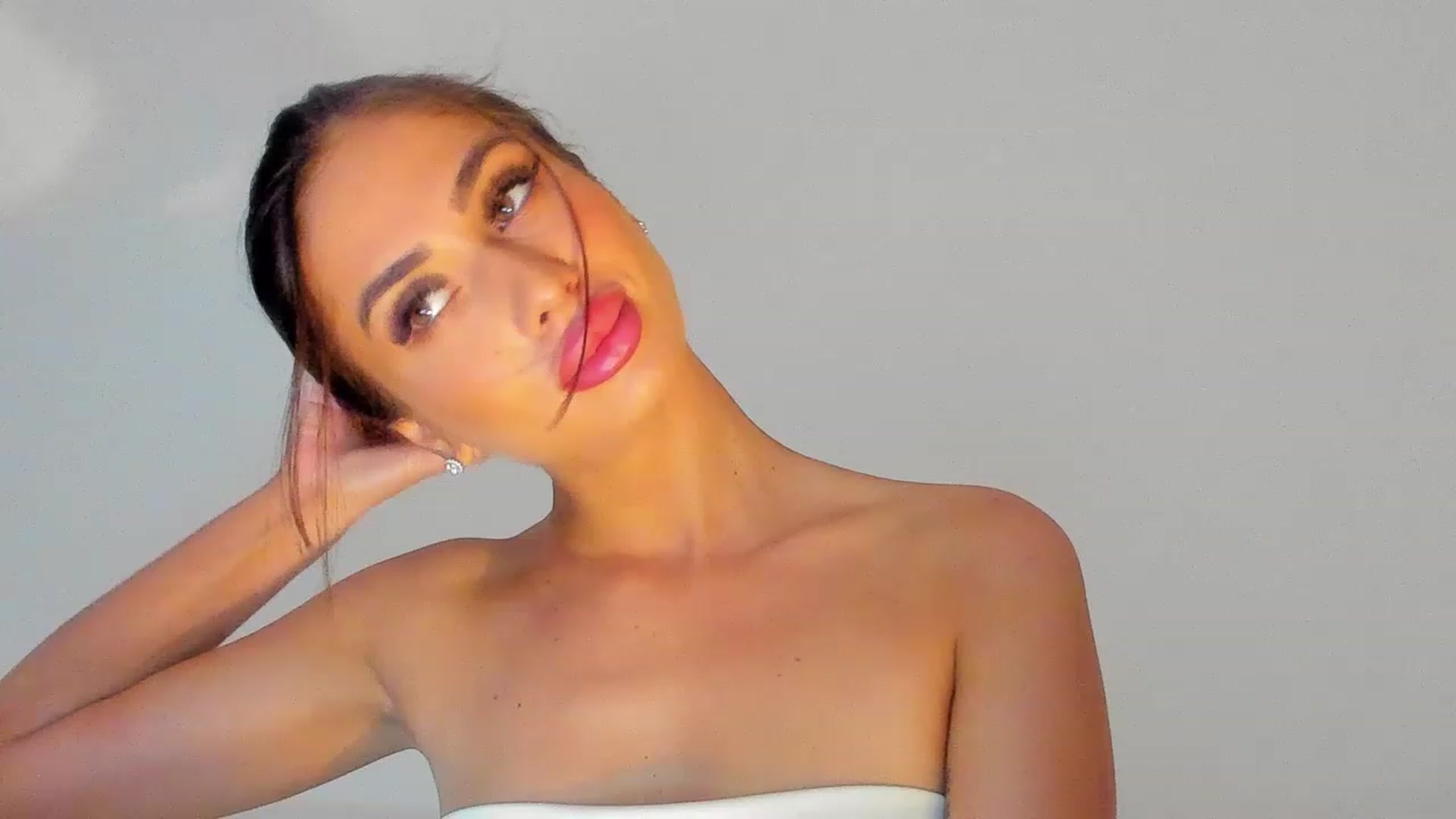 Gallery image thumbnail from MissAisha_'s myfreecams stream on, 02/06/2023, 10:16 image 13 of 20