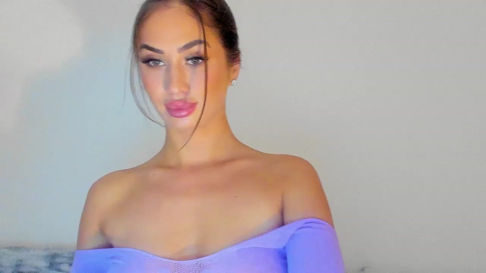 Gallery image thumbnail from MissAisha_'s myfreecams stream on, 02/10/2023, 13:15 image 9 of 20