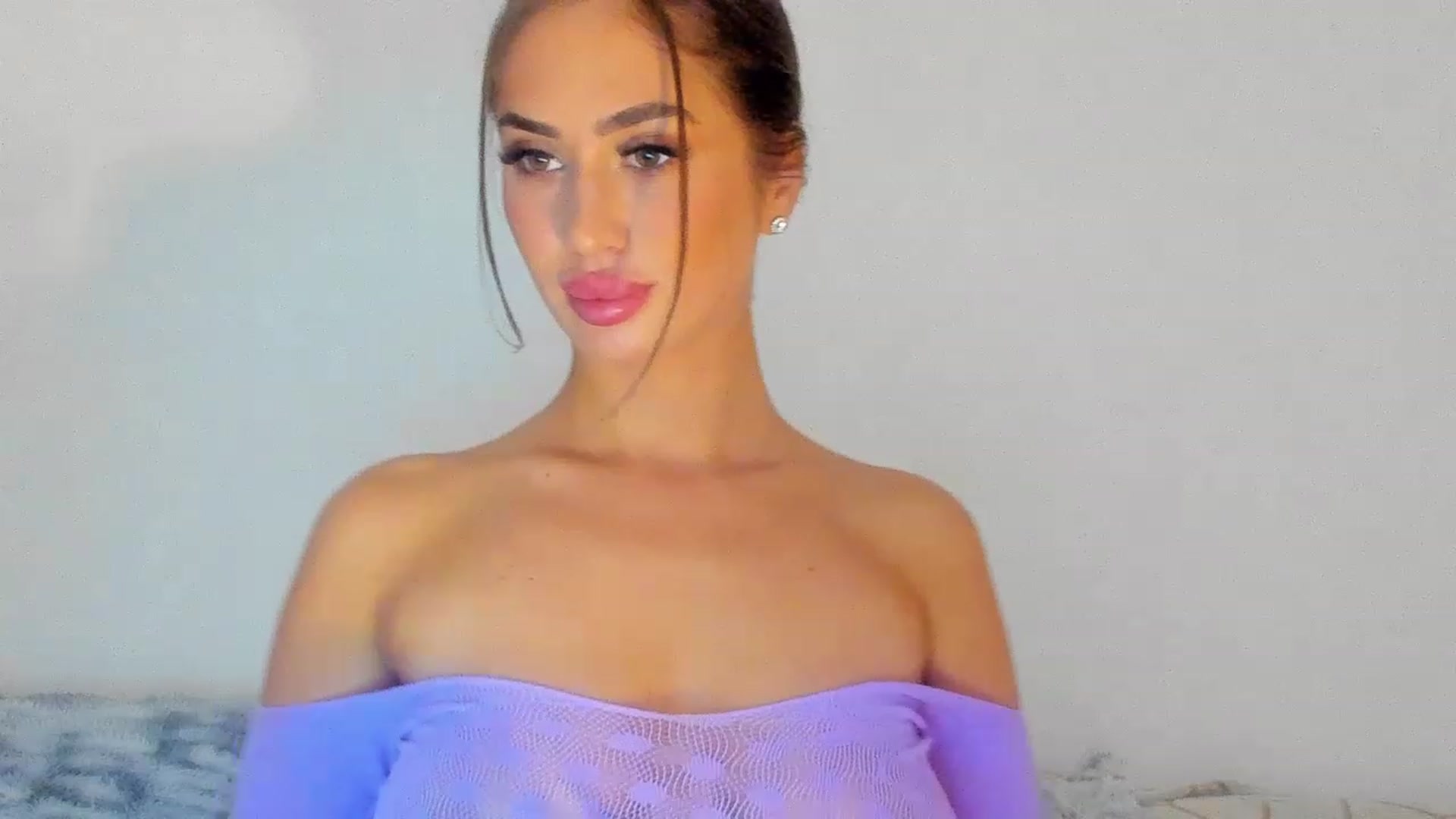 Gallery image thumbnail from MissAisha_'s myfreecams stream on, 02/10/2023, 13:15 image 10 of 20