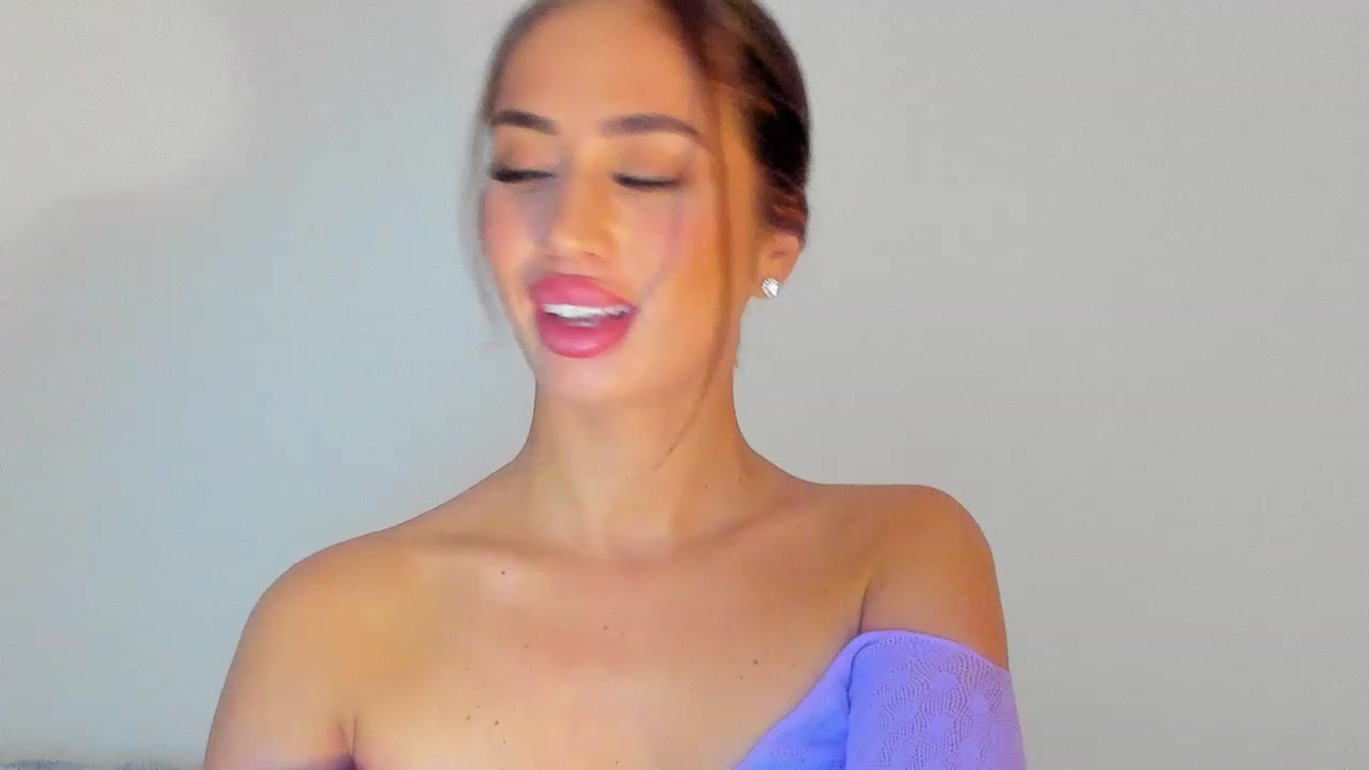 Gallery image thumbnail from MissAisha_'s myfreecams stream on, 02/10/2023, 13:15 image 2 of 20