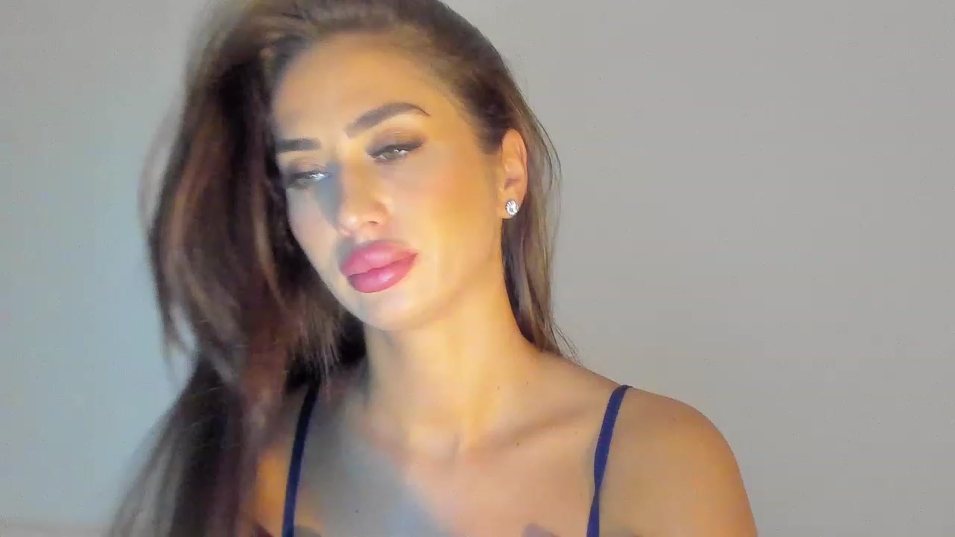Gallery image thumbnail from MissAisha_'s myfreecams stream on, 02/10/2023, 15:41 image 15 of 20