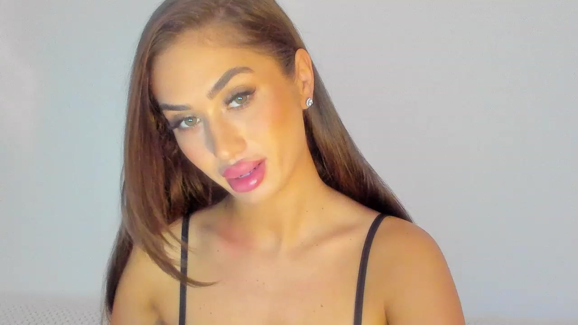 Gallery image thumbnail from MissAisha_'s myfreecams stream on, 02/11/2023, 15:01 image 12 of 20