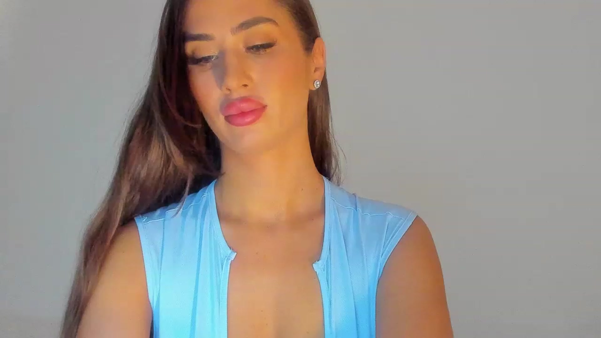 Gallery image thumbnail from MissAisha_'s myfreecams stream on, 02/13/2023, 10:45 image 6 of 20