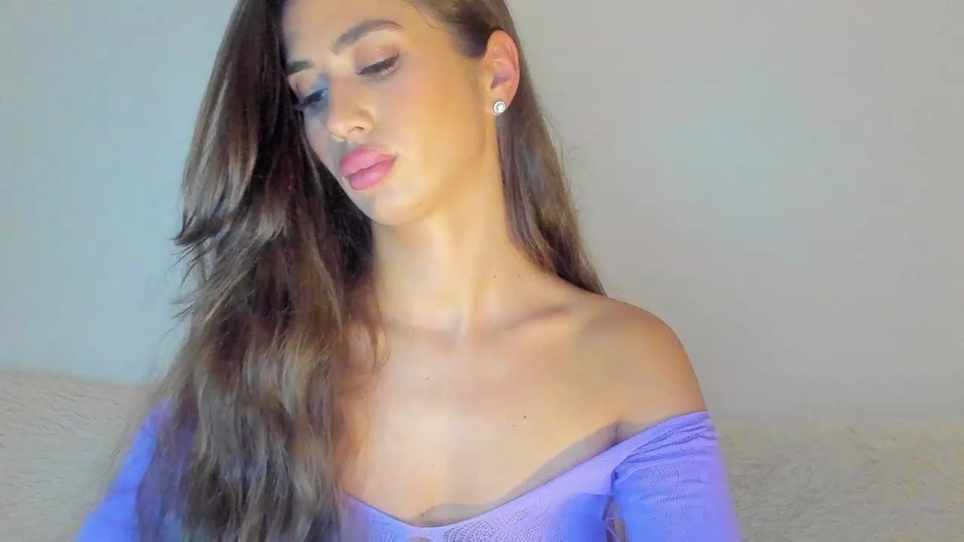Gallery image thumbnail from MissAisha_'s myfreecams stream on, 02/17/2023, 16:31 image 7 of 20