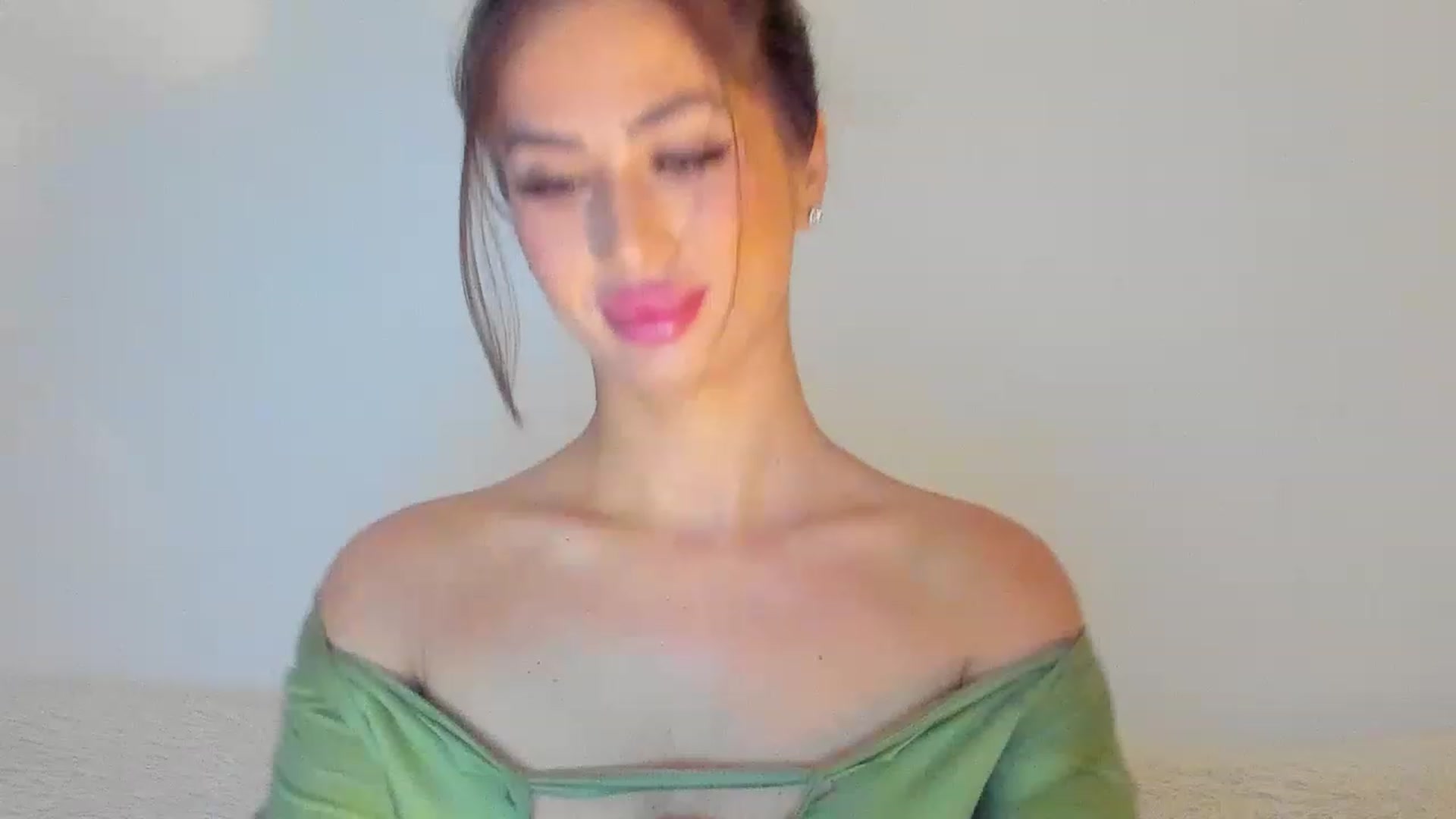 Gallery image thumbnail from MissAisha_'s myfreecams stream on, 02/19/2023, 10:59 image 2 of 20