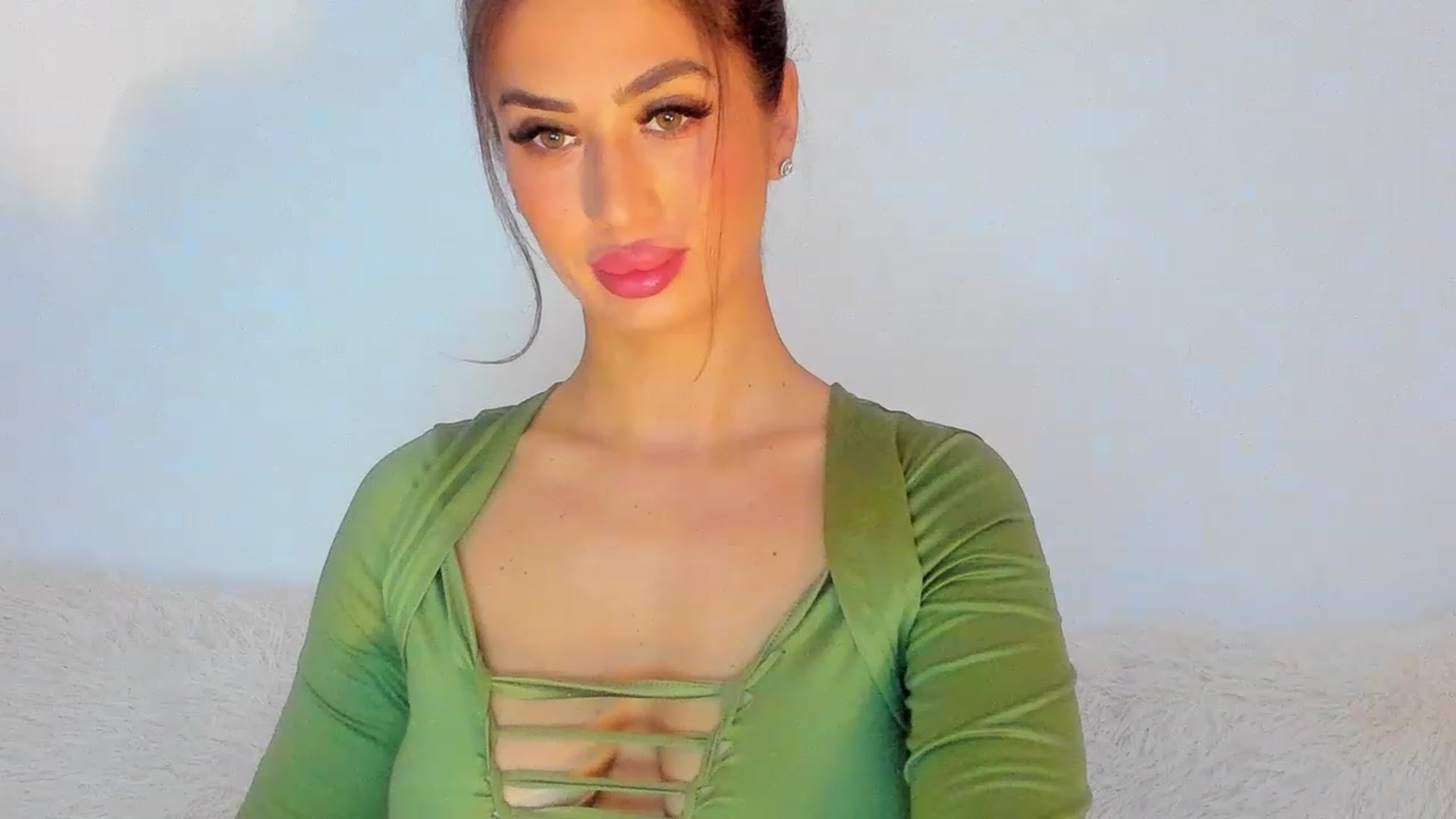 Gallery image thumbnail from MissAisha_'s myfreecams stream on, 02/19/2023, 10:59 image 18 of 20