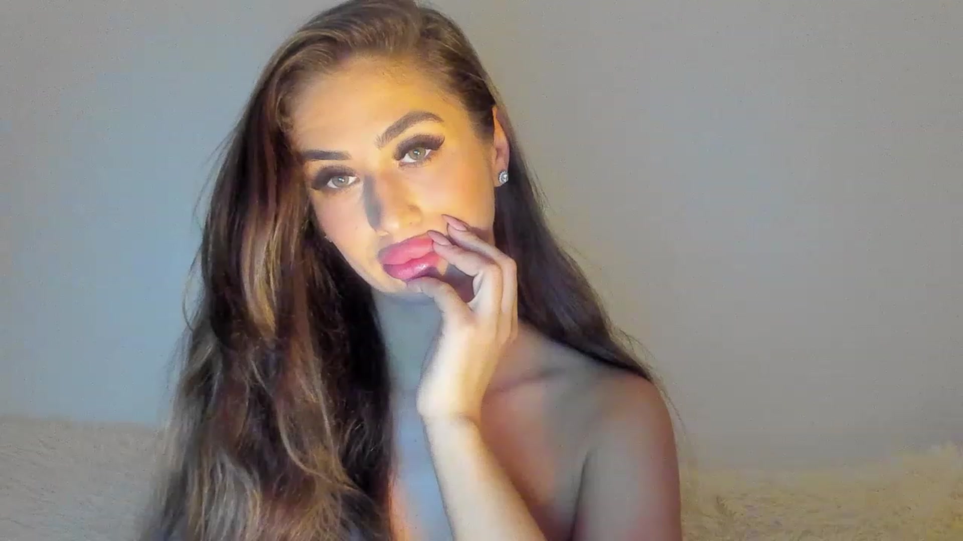 Gallery image thumbnail from MissAisha_'s myfreecams stream on, 02/19/2023, 15:11 image 15 of 20