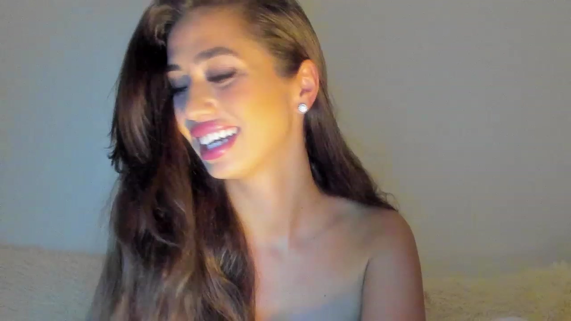 Gallery image thumbnail from MissAisha_'s myfreecams stream on, 02/19/2023, 15:11 image 14 of 20