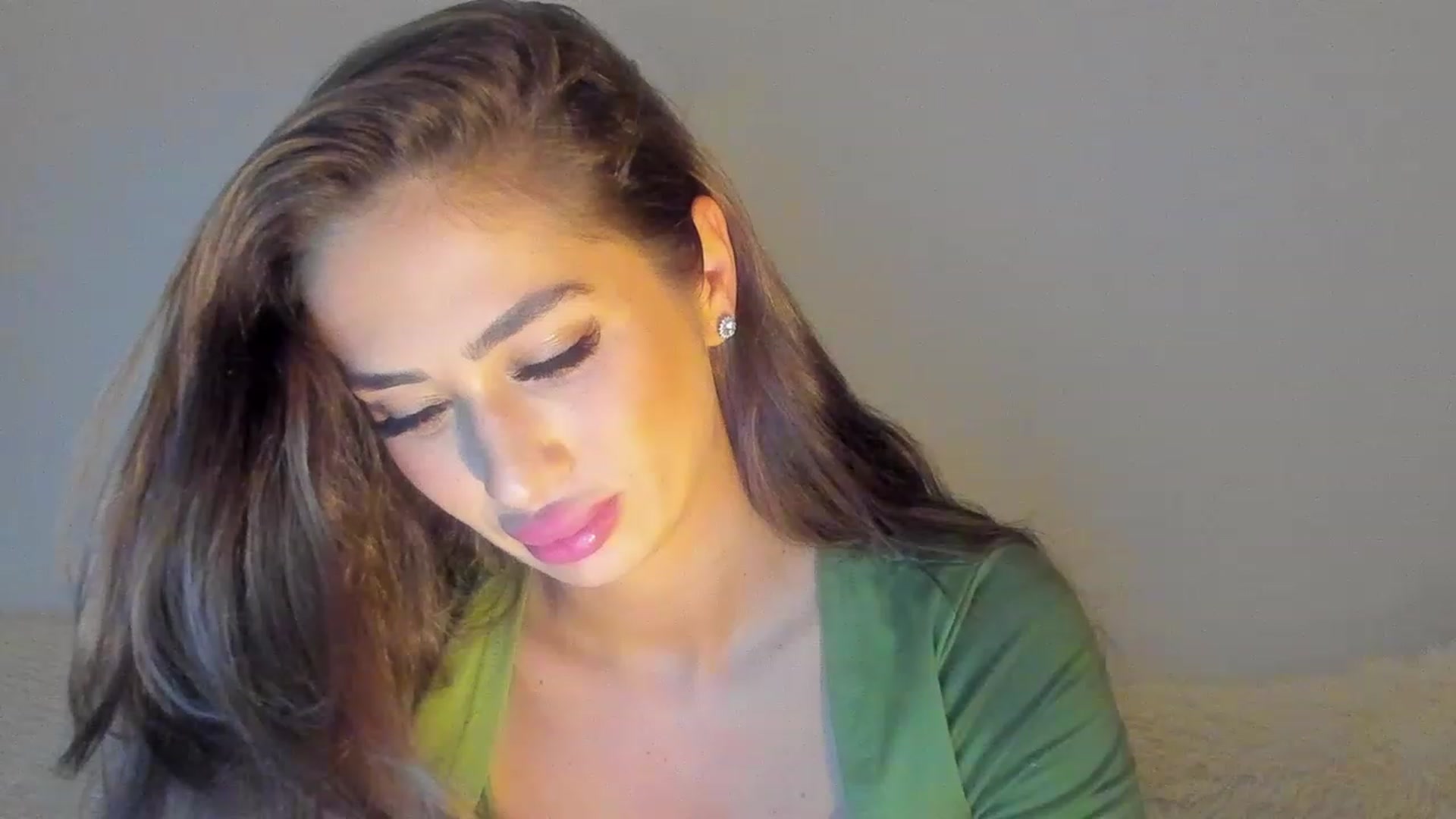 Gallery image thumbnail from MissAisha_'s myfreecams stream on, 02/19/2023, 16:39 image 7 of 20