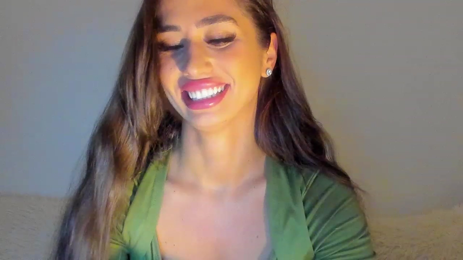 Gallery image thumbnail from MissAisha_'s myfreecams stream on, 02/19/2023, 16:39 image 8 of 20