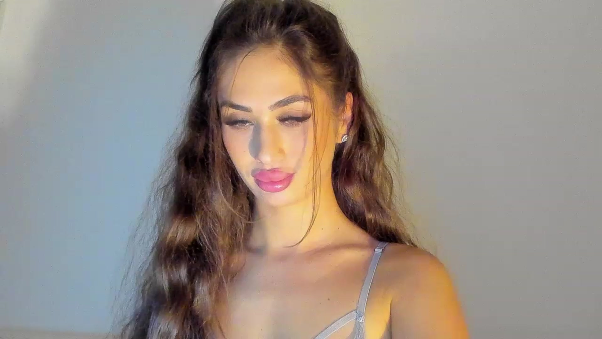 Gallery image thumbnail from MissAisha_'s myfreecams stream on, 02/23/2023, 15:44 image 19 of 20