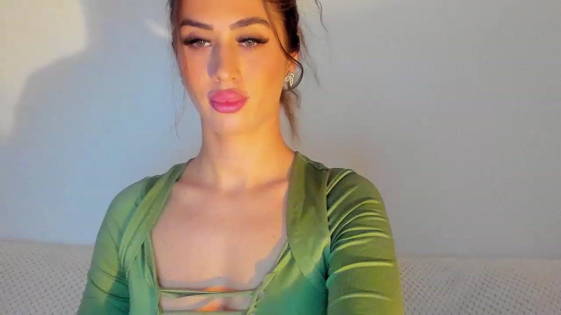 Gallery image thumbnail from MissAisha_'s myfreecams stream on, 02/24/2023, 11:36 image 19 of 20