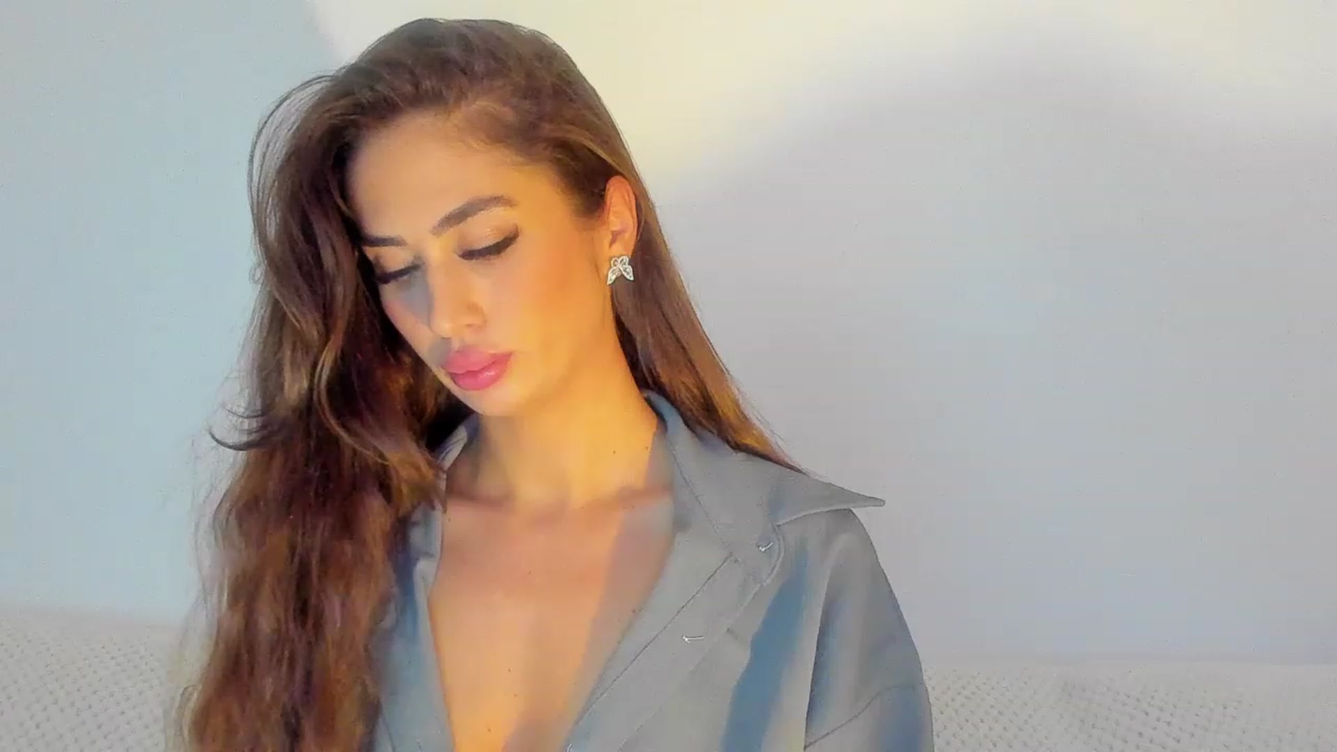 Gallery image thumbnail from MissAisha_'s myfreecams stream on, 02/24/2023, 12:54 image 17 of 20